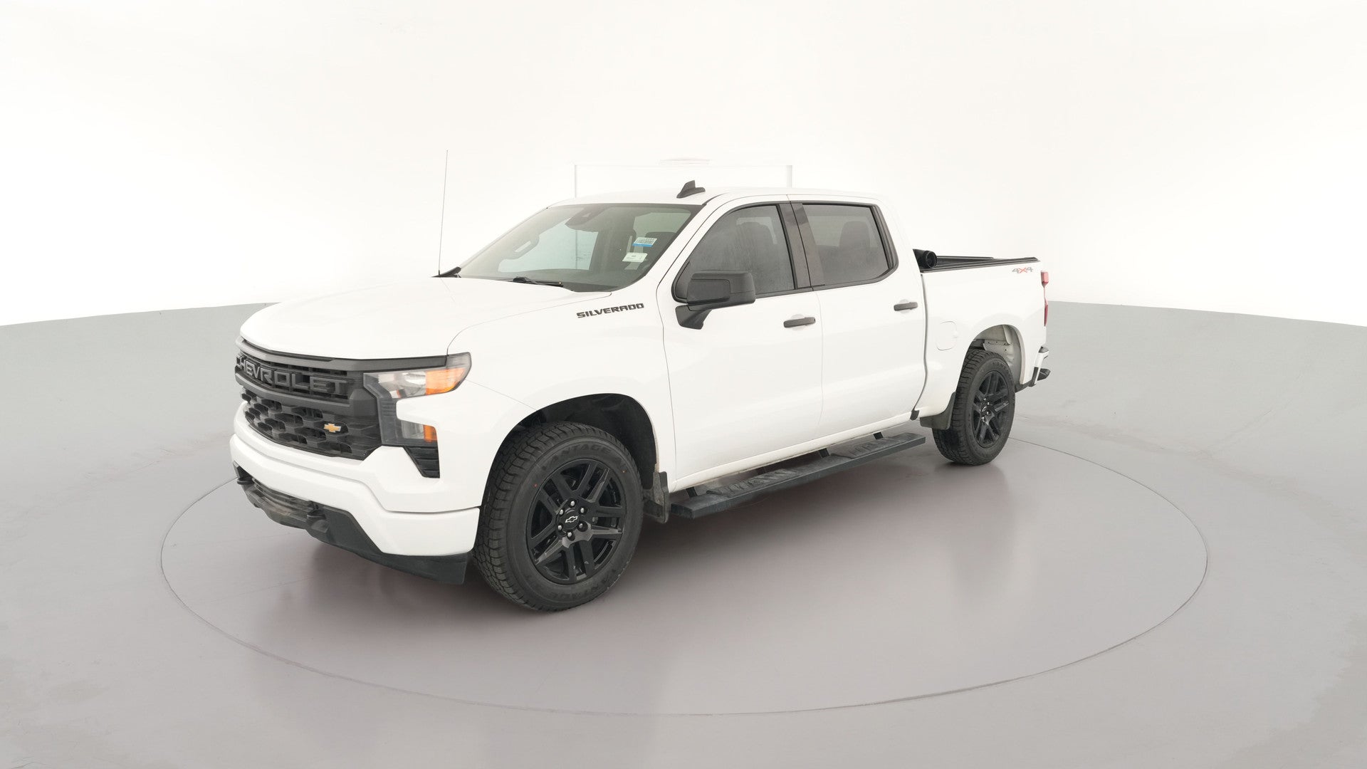 2022 Chevrolet Silverado 1500 Crew Cab vehicle photo