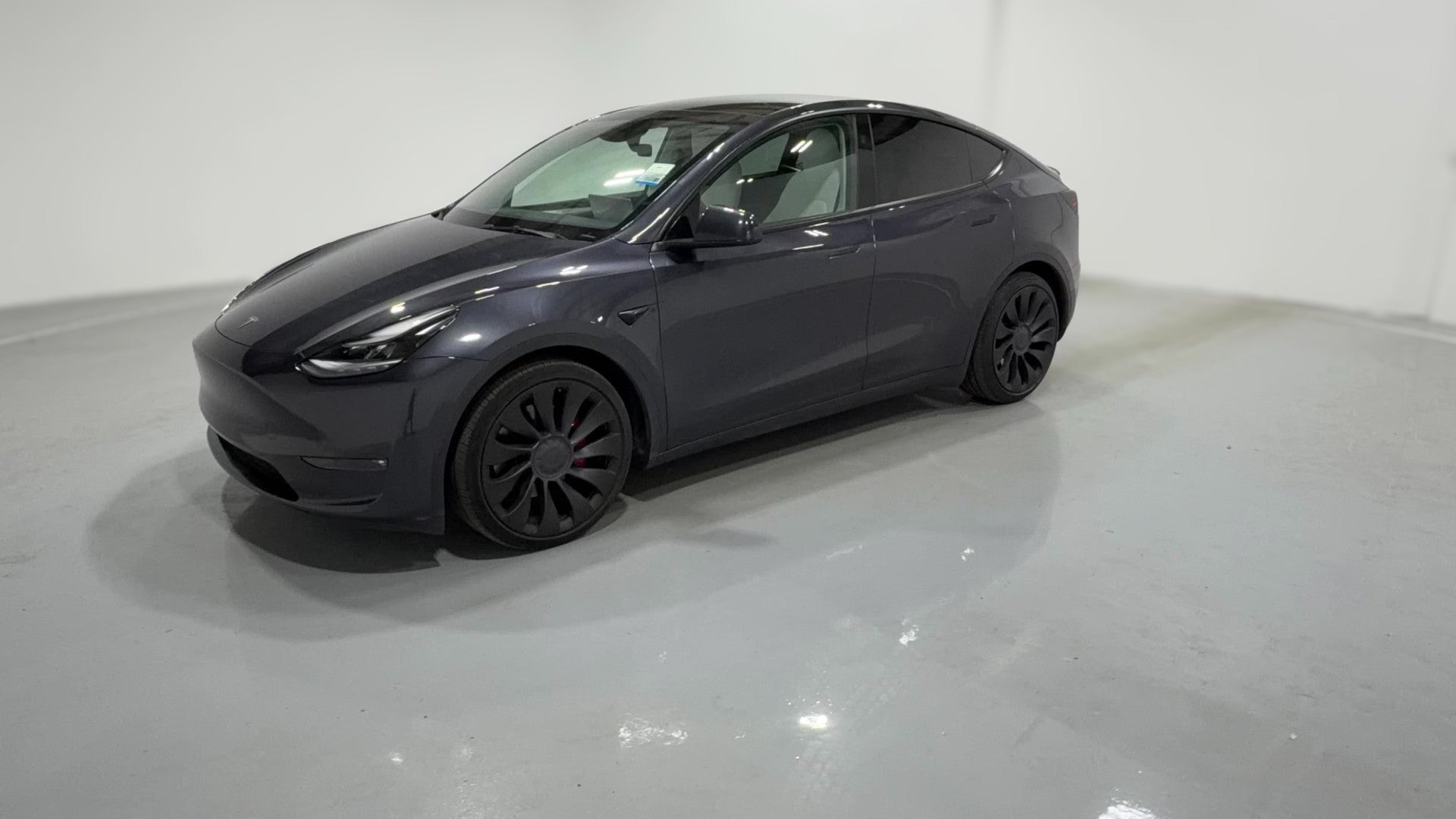 2025 Tesla Model Y vehicle photo