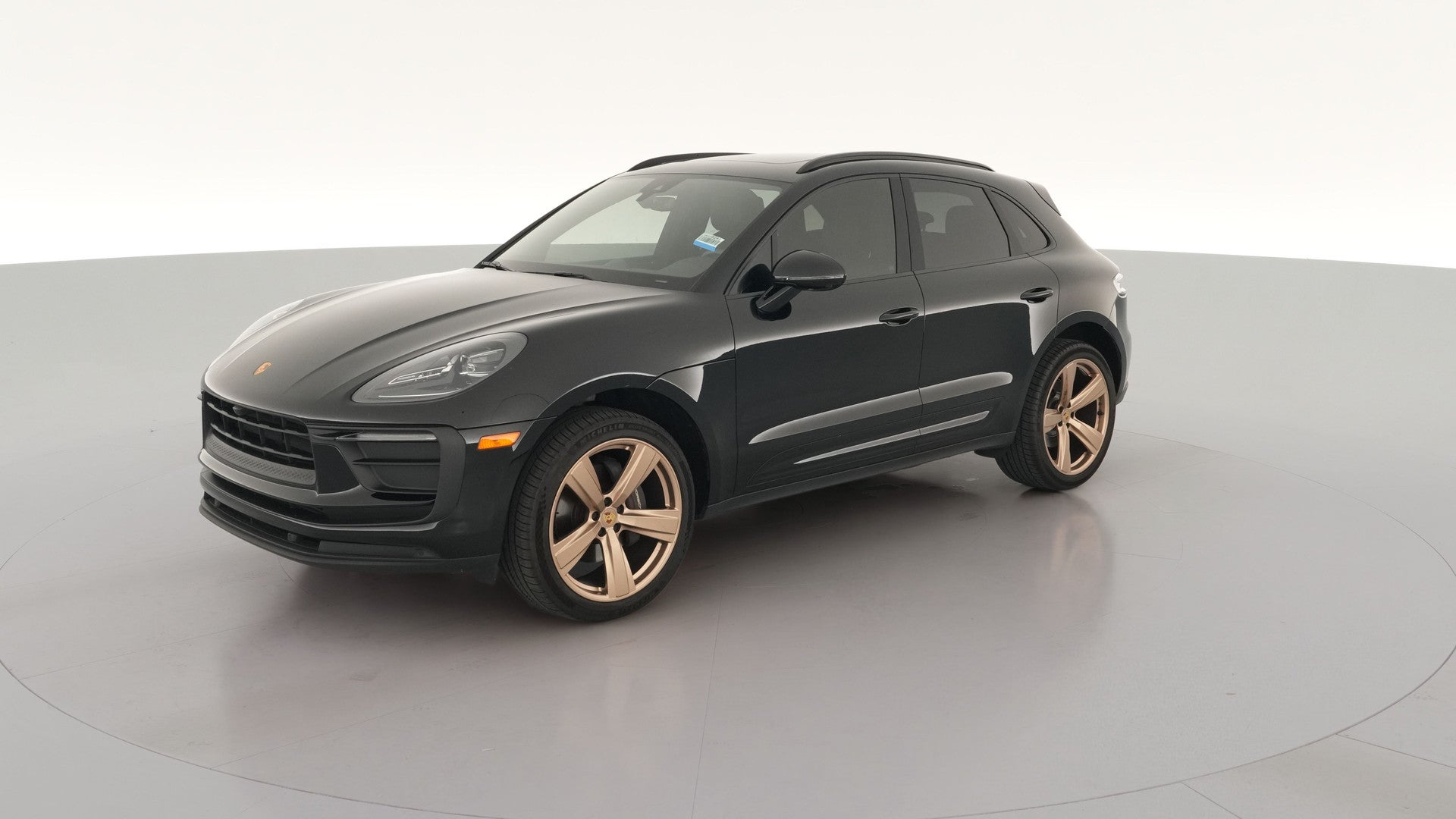 2022 Porsche Macan vehicle photo
