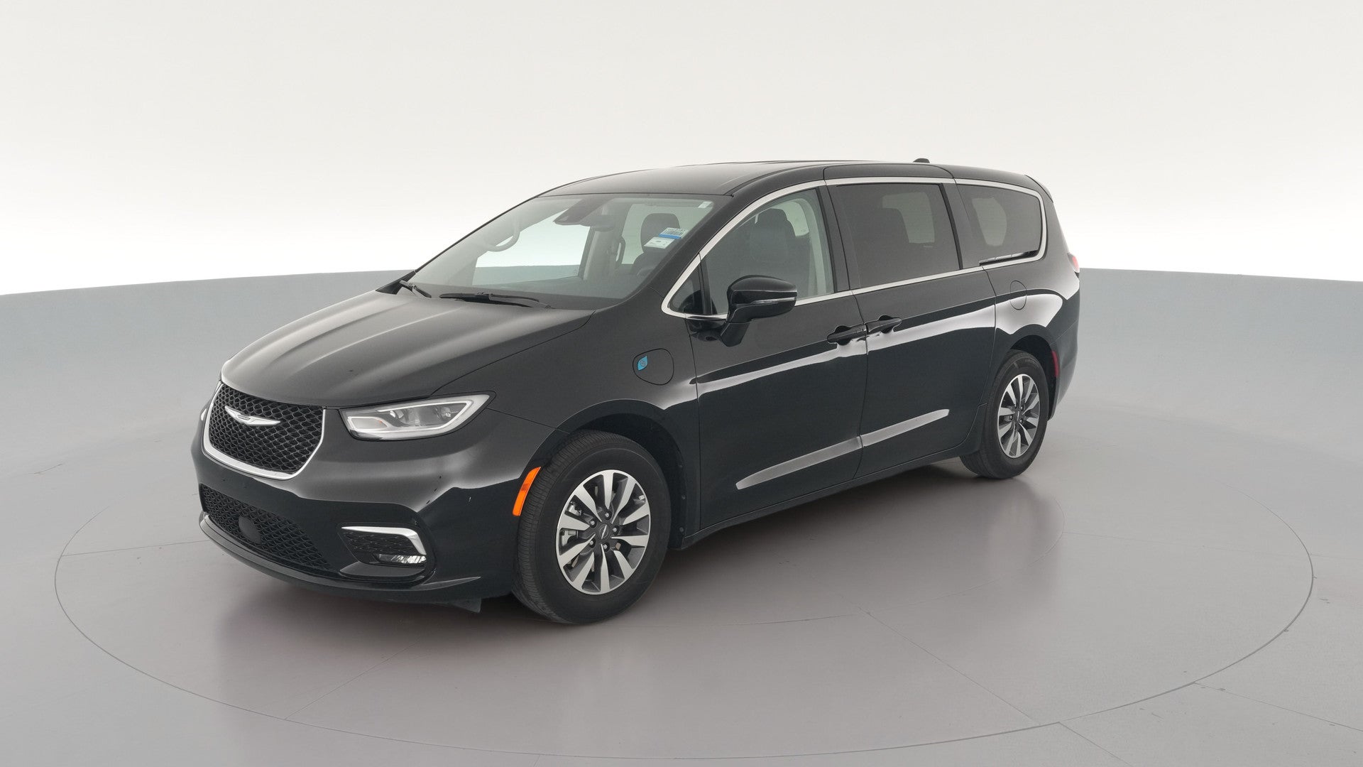 2024 Chrysler Pacifica Hybrid vehicle photo
