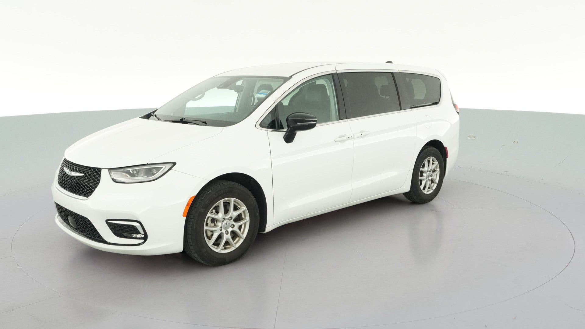 2024 Chrysler Pacifica vehicle photo