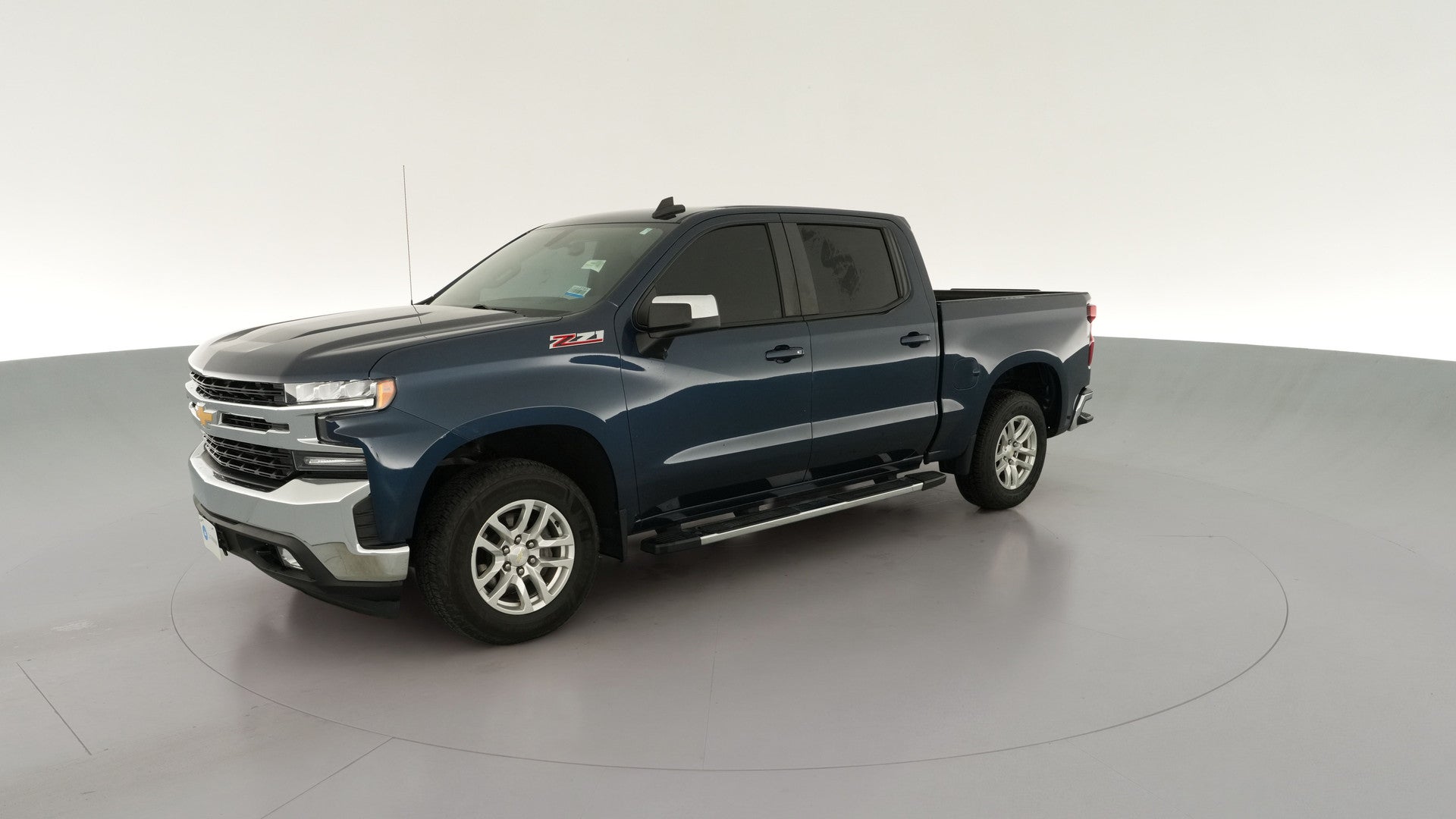 2021 Chevrolet Silverado 1500 Crew Cab vehicle photo