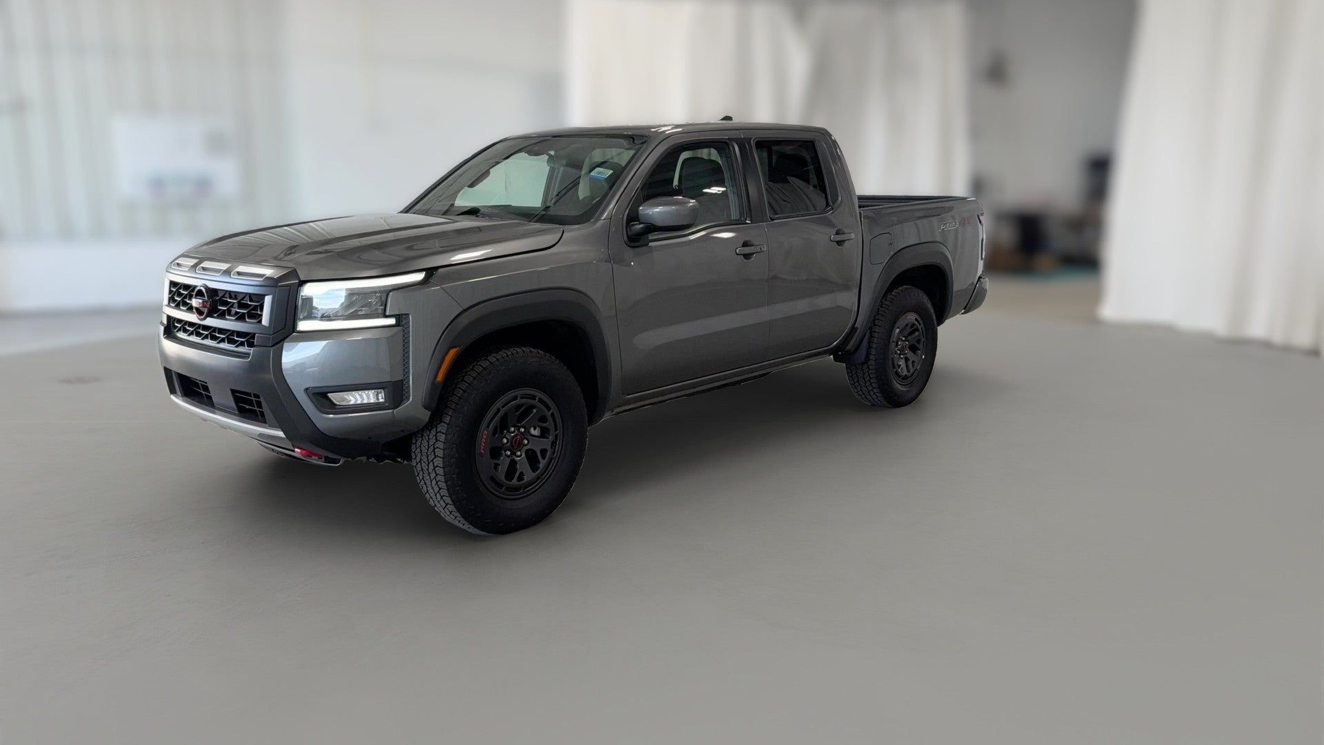 2026 Nissan Frontier Crew Cab vehicle photo