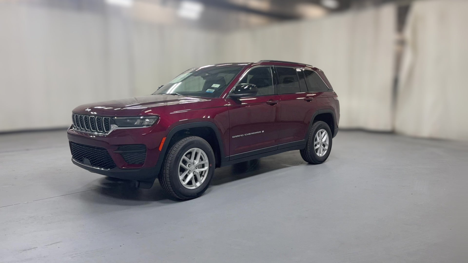 2026 Jeep Grand Cherokee vehicle photo