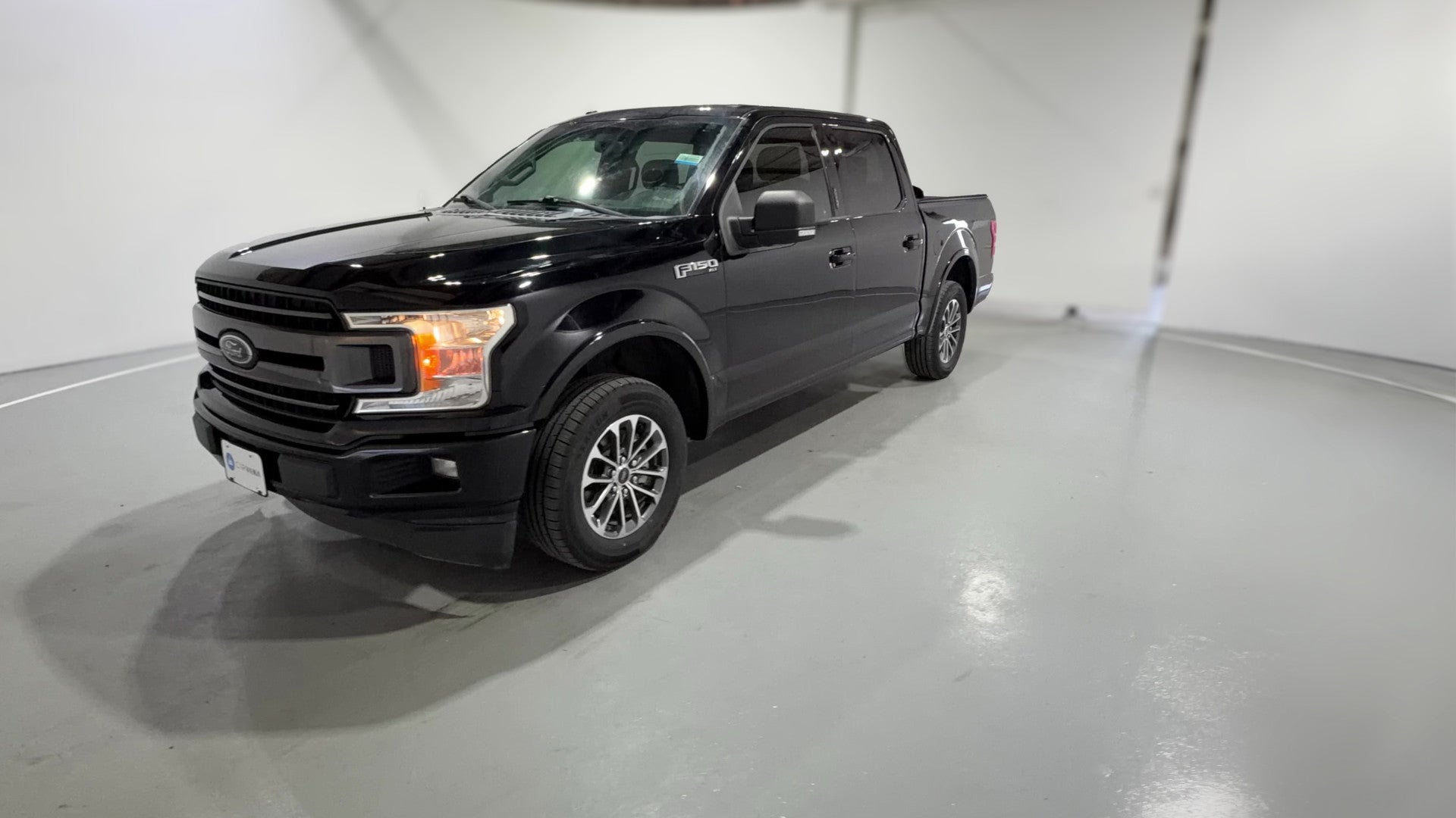 2018 Ford F150 SuperCrew Cab vehicle photo