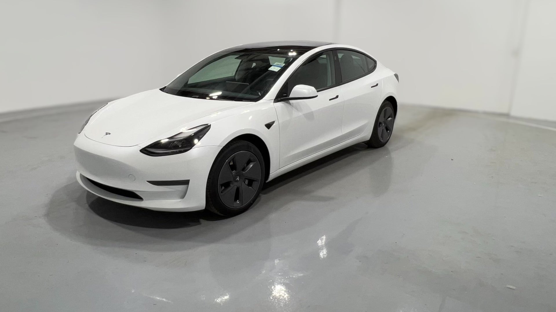 2023 Tesla Model 3 vehicle photo