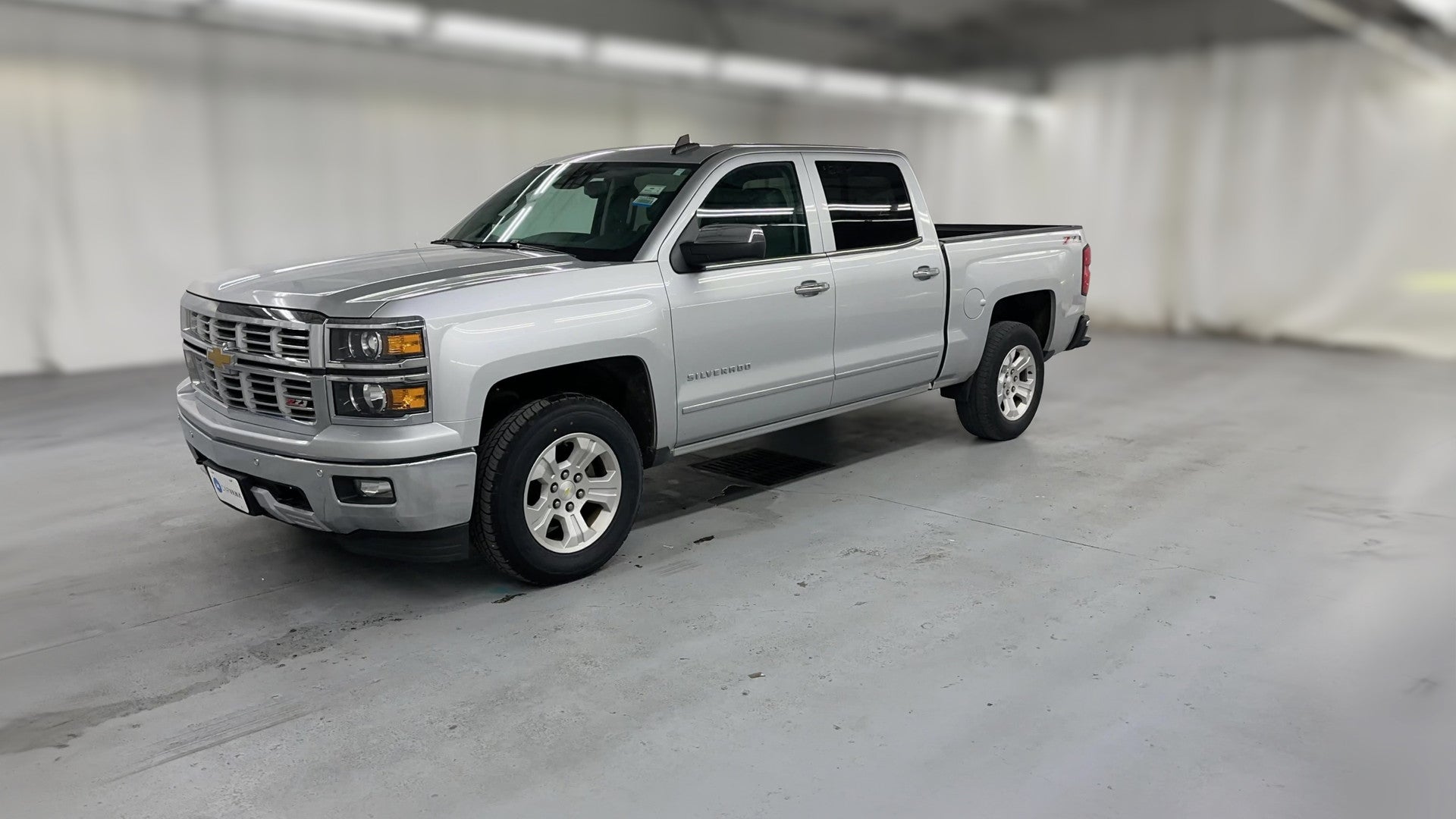 2015 Chevrolet Silverado 1500 Crew Cab vehicle photo