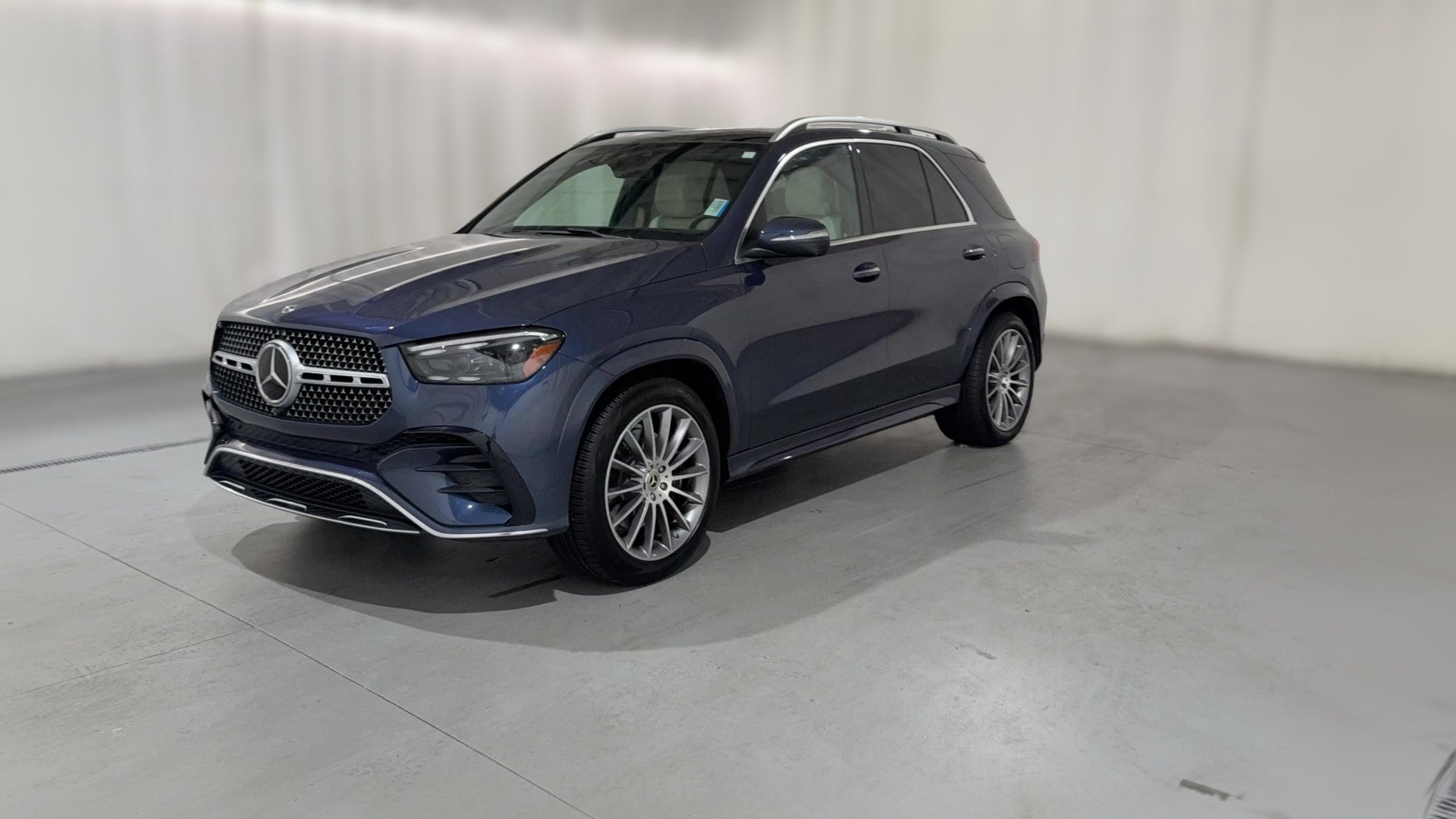 2024 Mercedes-Benz GLE vehicle photo