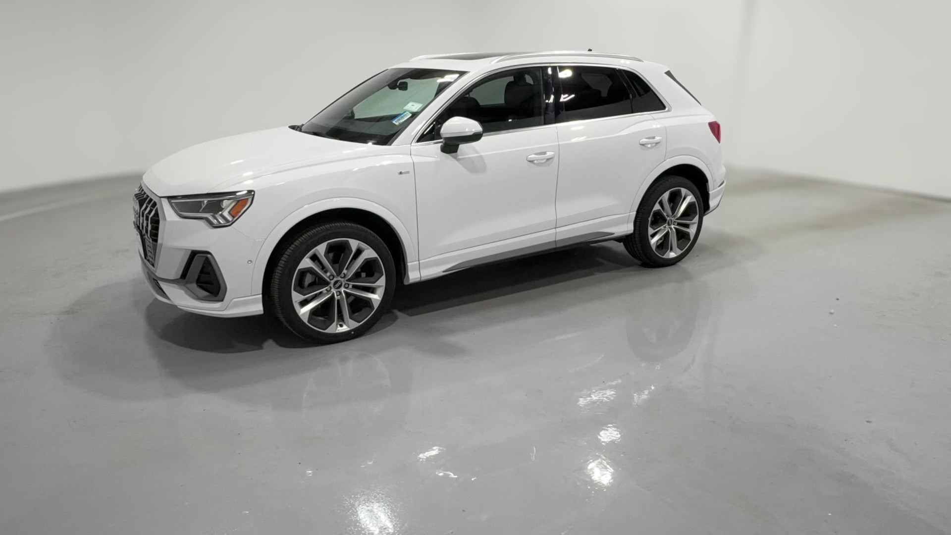 2021 Audi Q3 vehicle photo