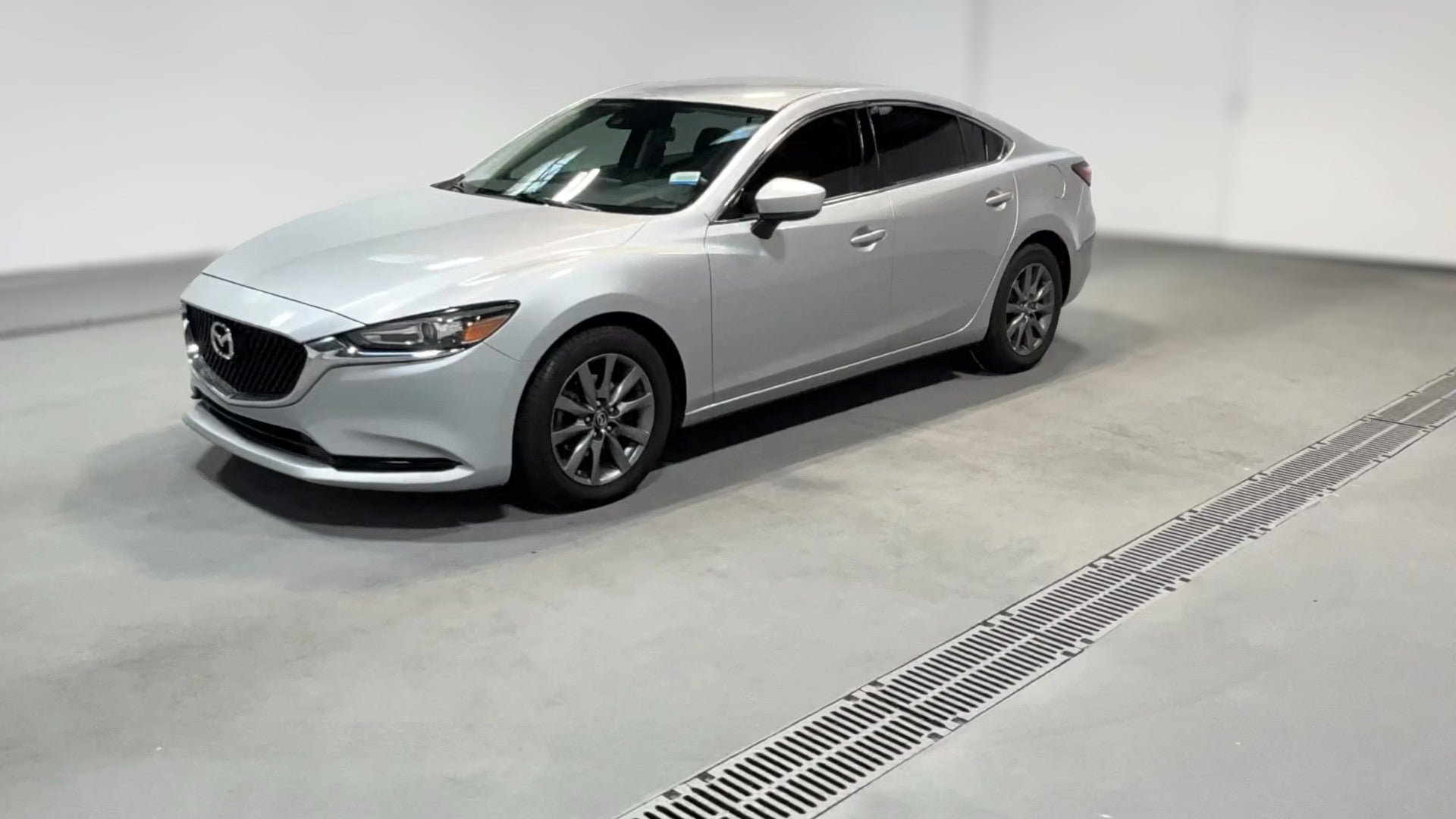 2018 MAZDA MAZDA6 vehicle photo