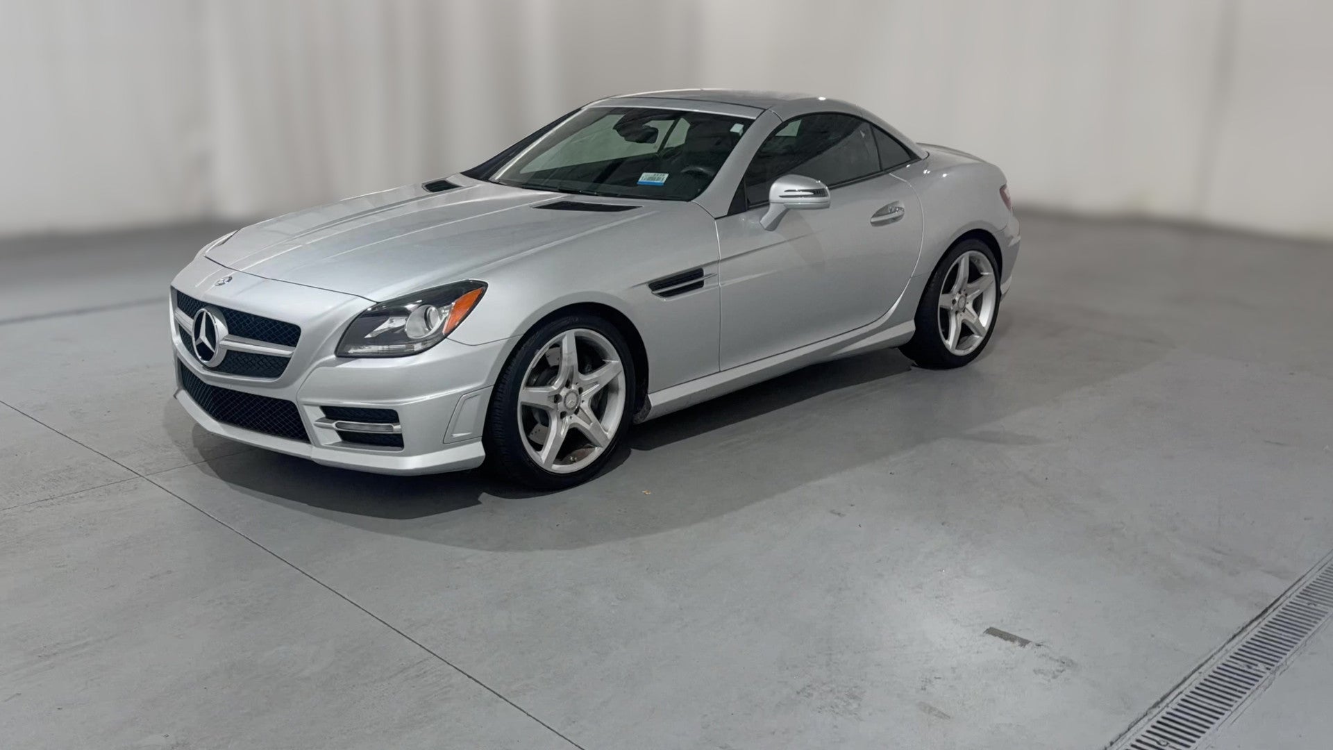 2012 Mercedes-Benz SLK-Class vehicle photo