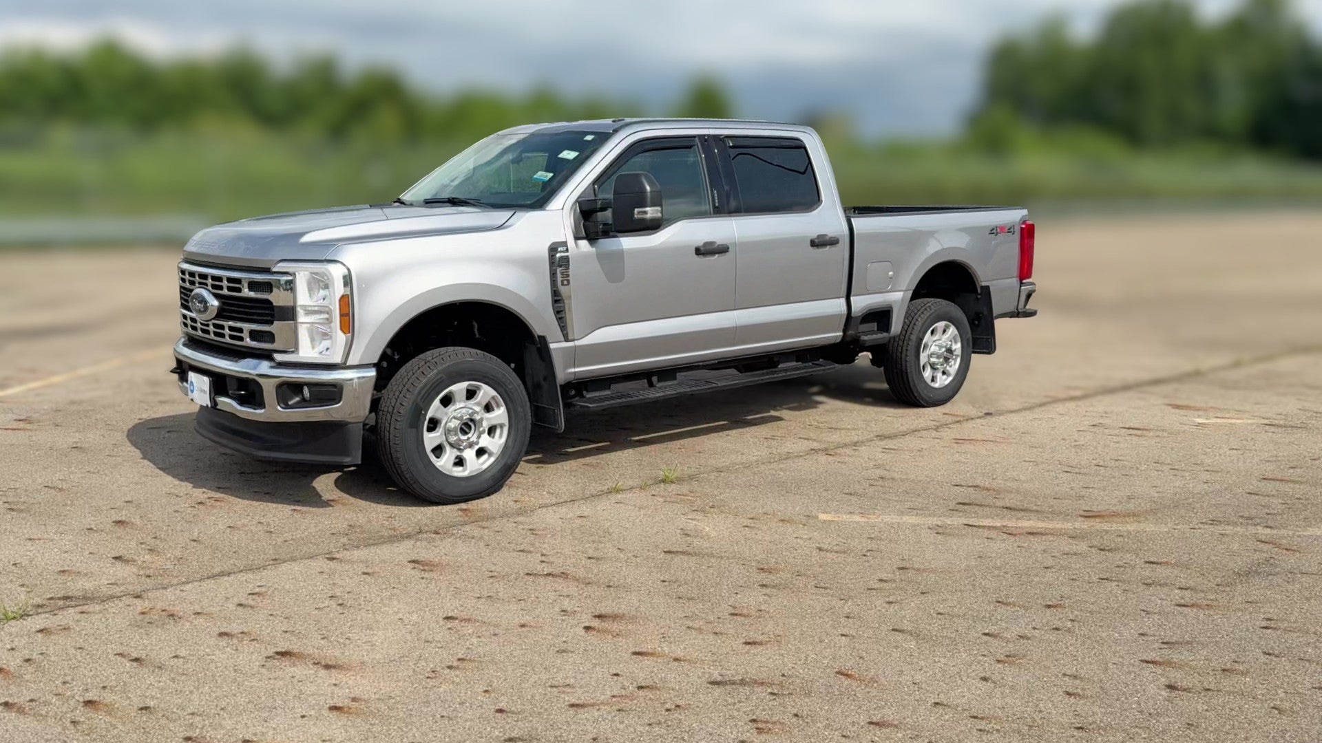 2024 Ford F350 Super Duty Crew Cab vehicle photo