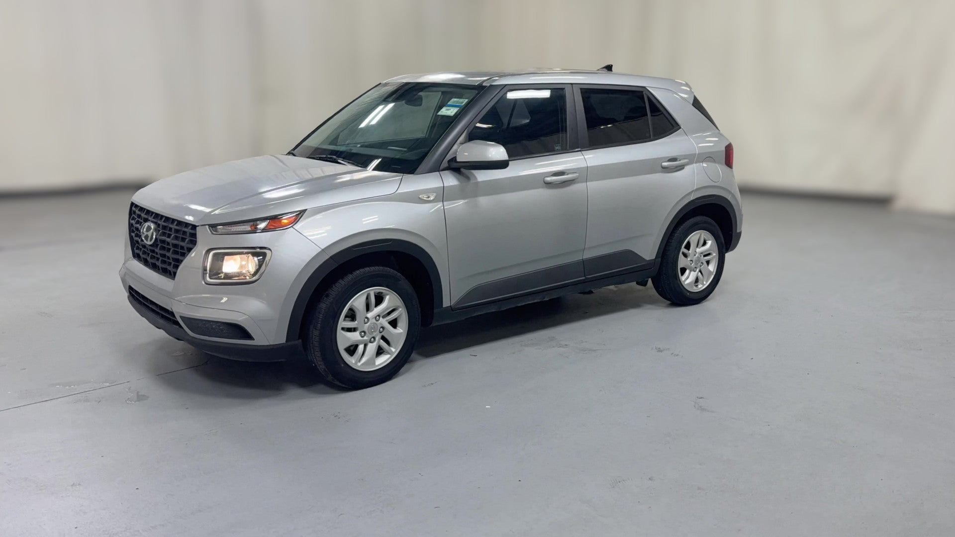 2021 Hyundai Venue vehicle photo