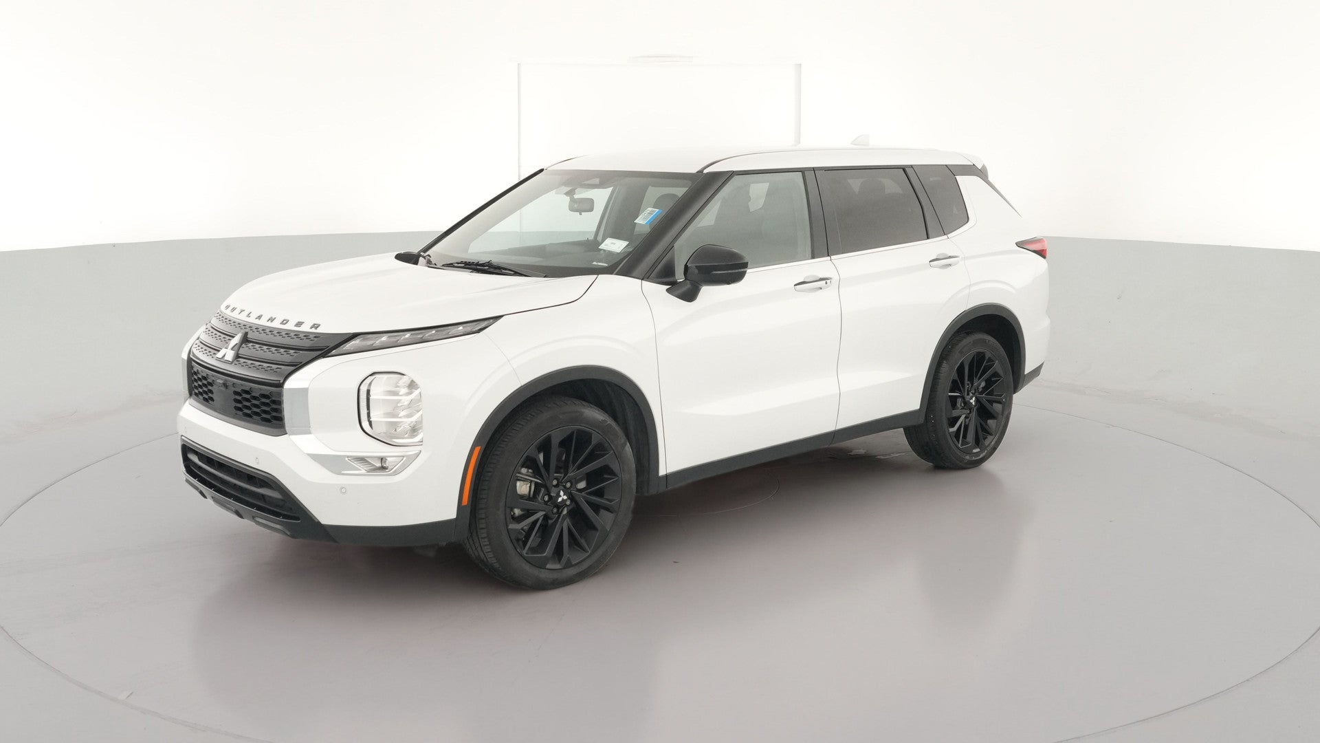 2024 Mitsubishi Outlander vehicle photo