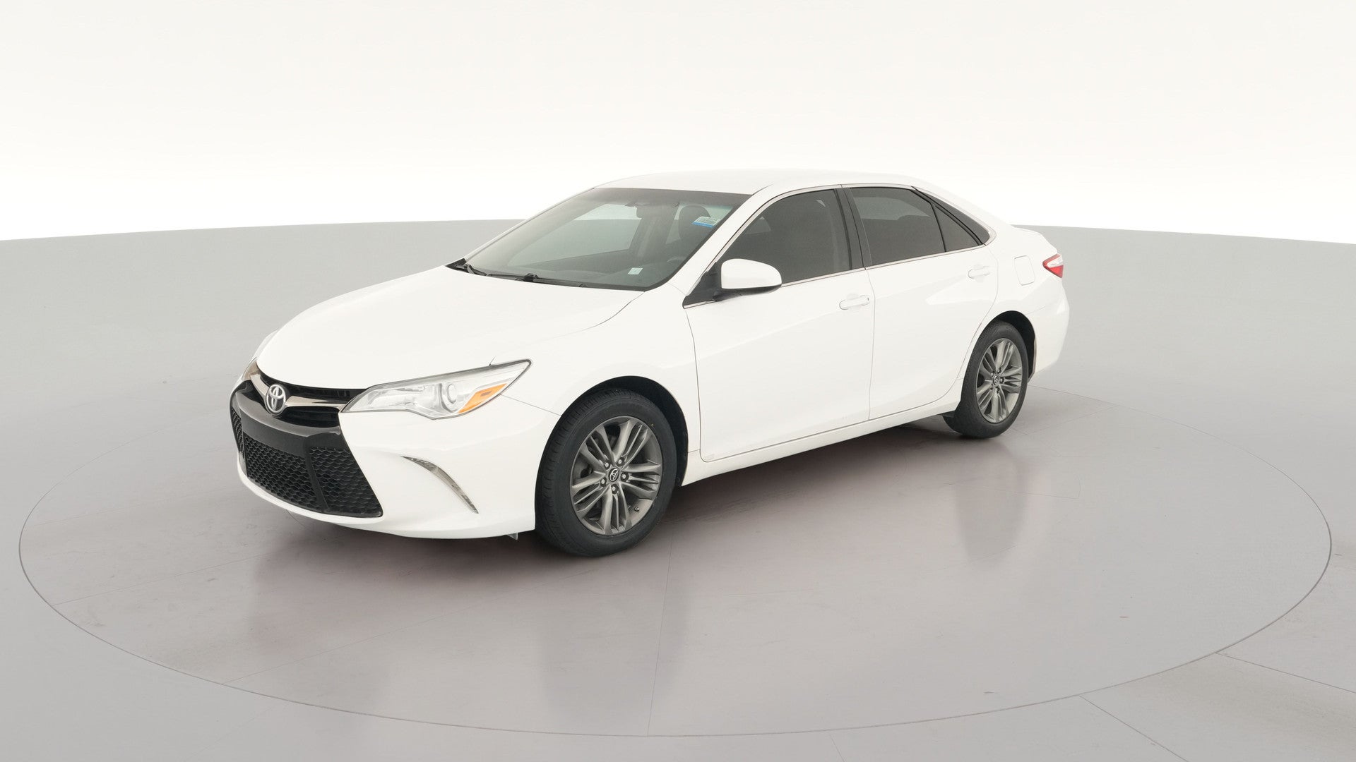 2016 Toyota Camry vehicle photo