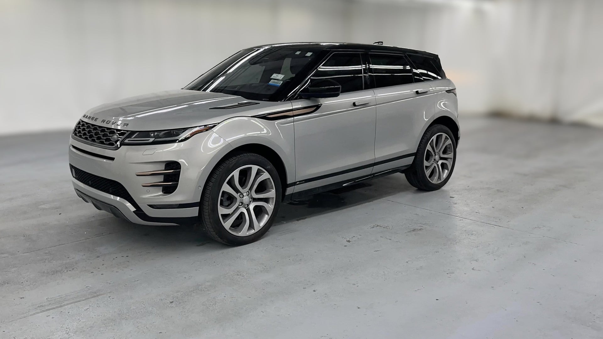 2020 Land Rover Range Rover Evoque vehicle photo