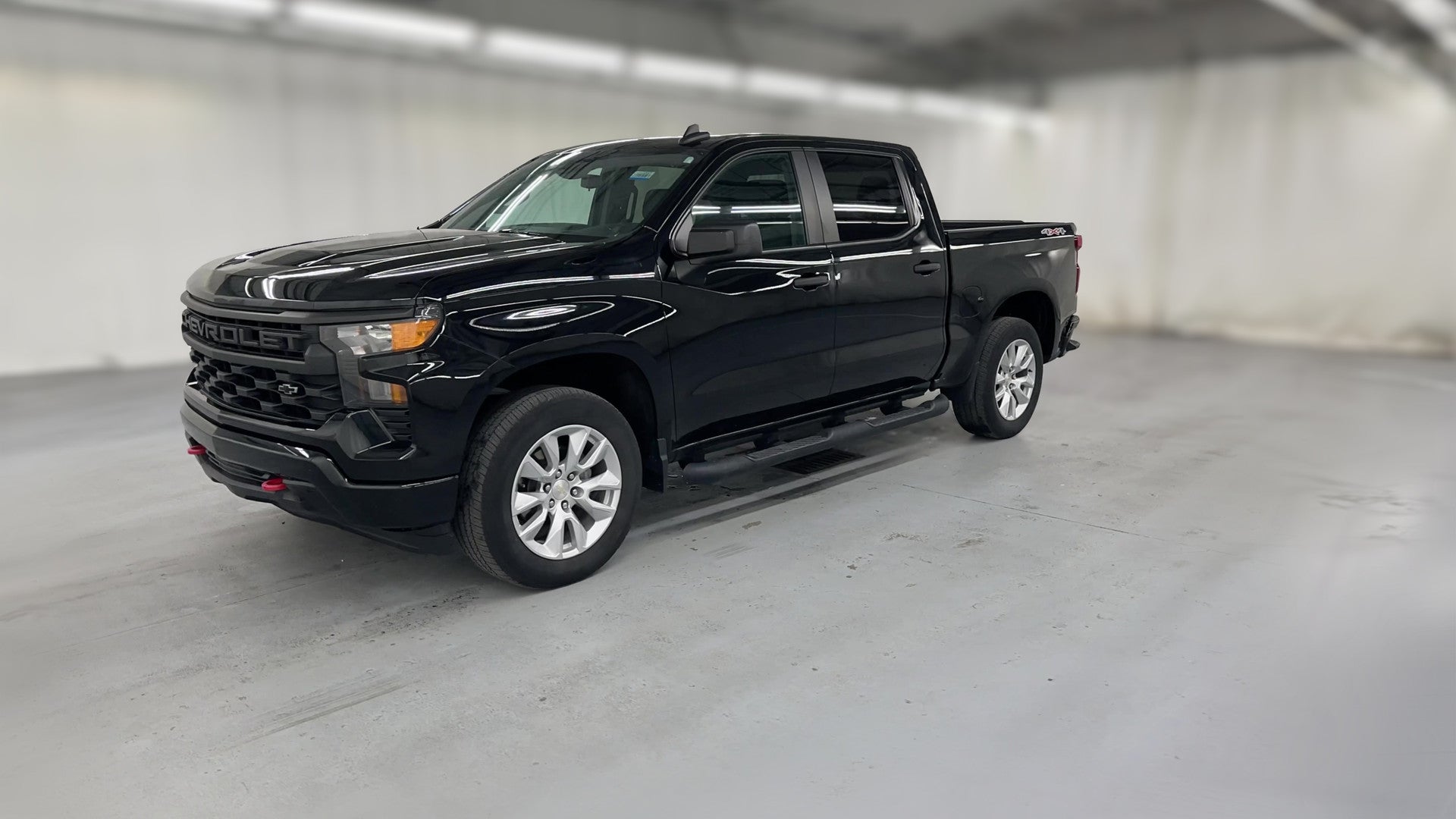 2023 Chevrolet Silverado 1500 Crew Cab vehicle photo