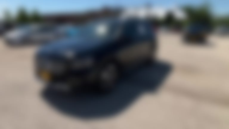 2025 Mercedes-Benz GLB vehicle photo