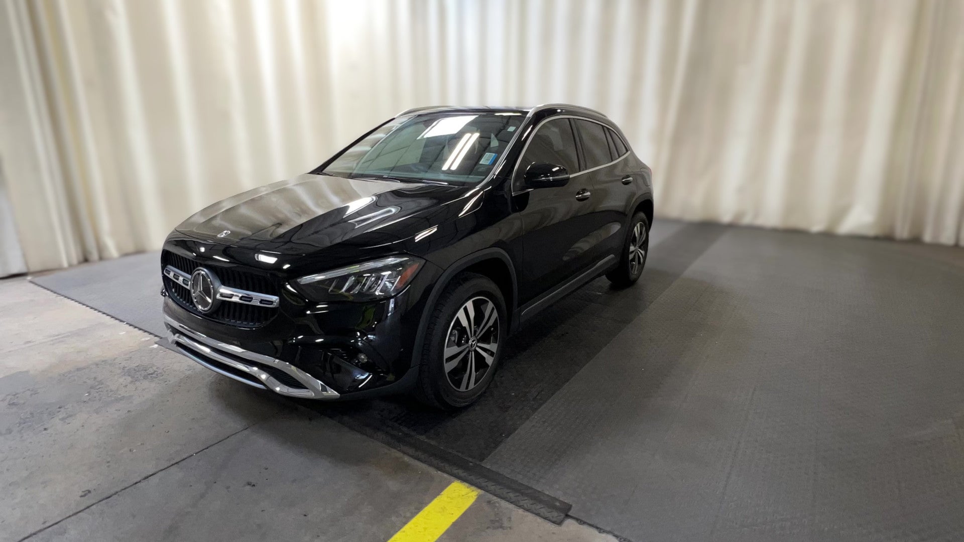 2025 Mercedes-Benz GLA vehicle photo