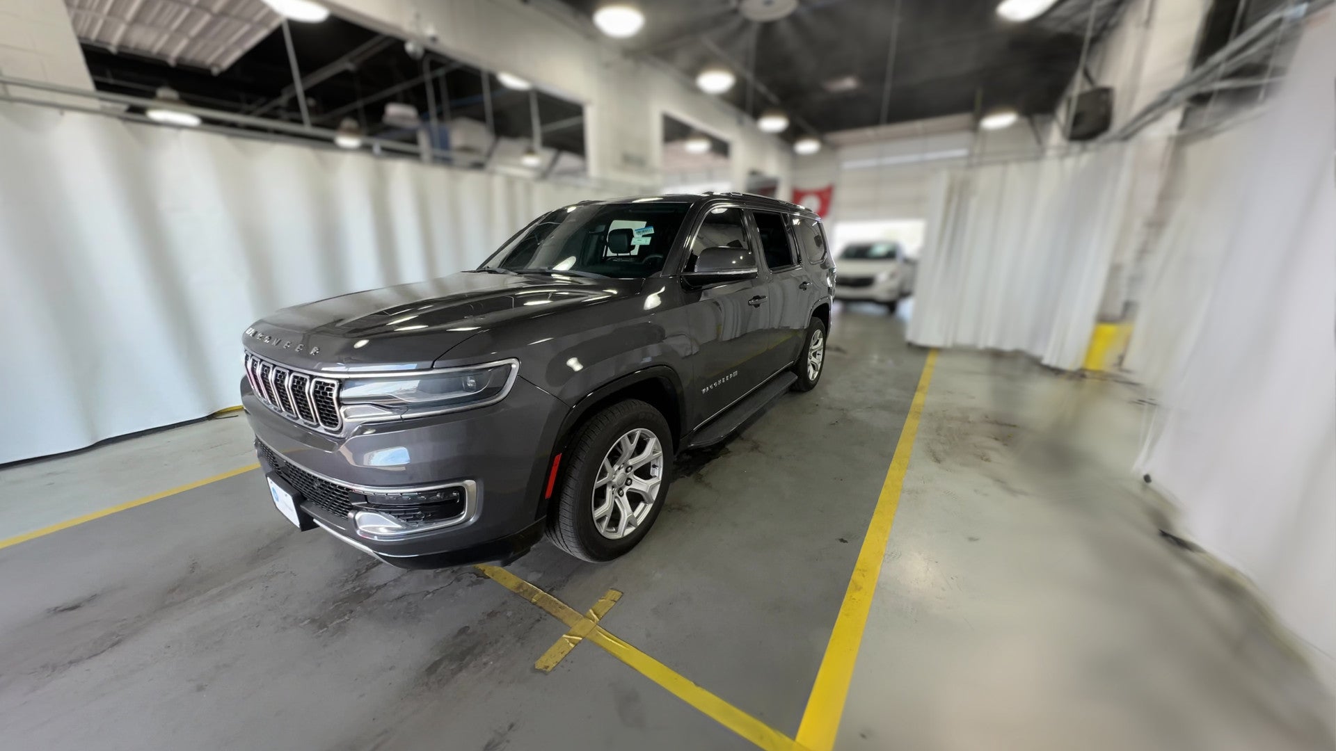 2022 Jeep Wagoneer vehicle photo