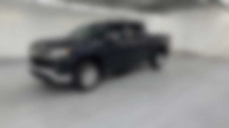 2023 Chevrolet Silverado 1500 Crew Cab vehicle photo