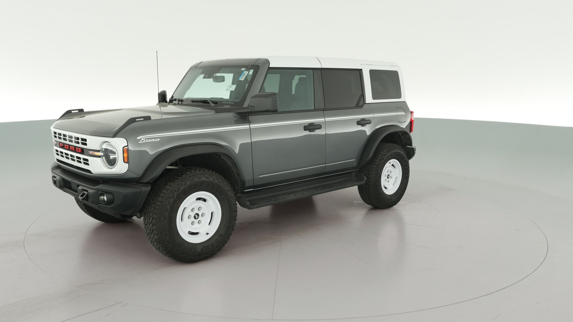 2025 Ford Bronco vehicle photo