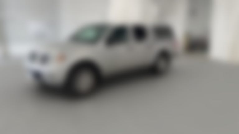 2017 Nissan Frontier Crew Cab vehicle photo