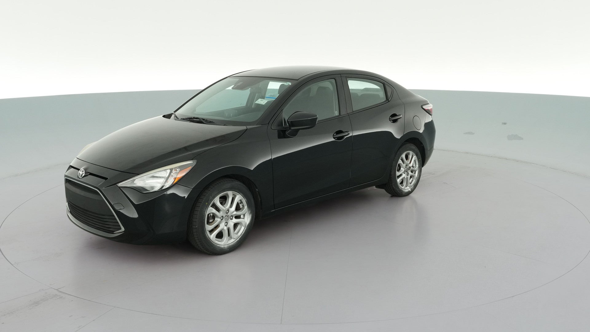 2018 Toyota Yaris iA vehicle photo