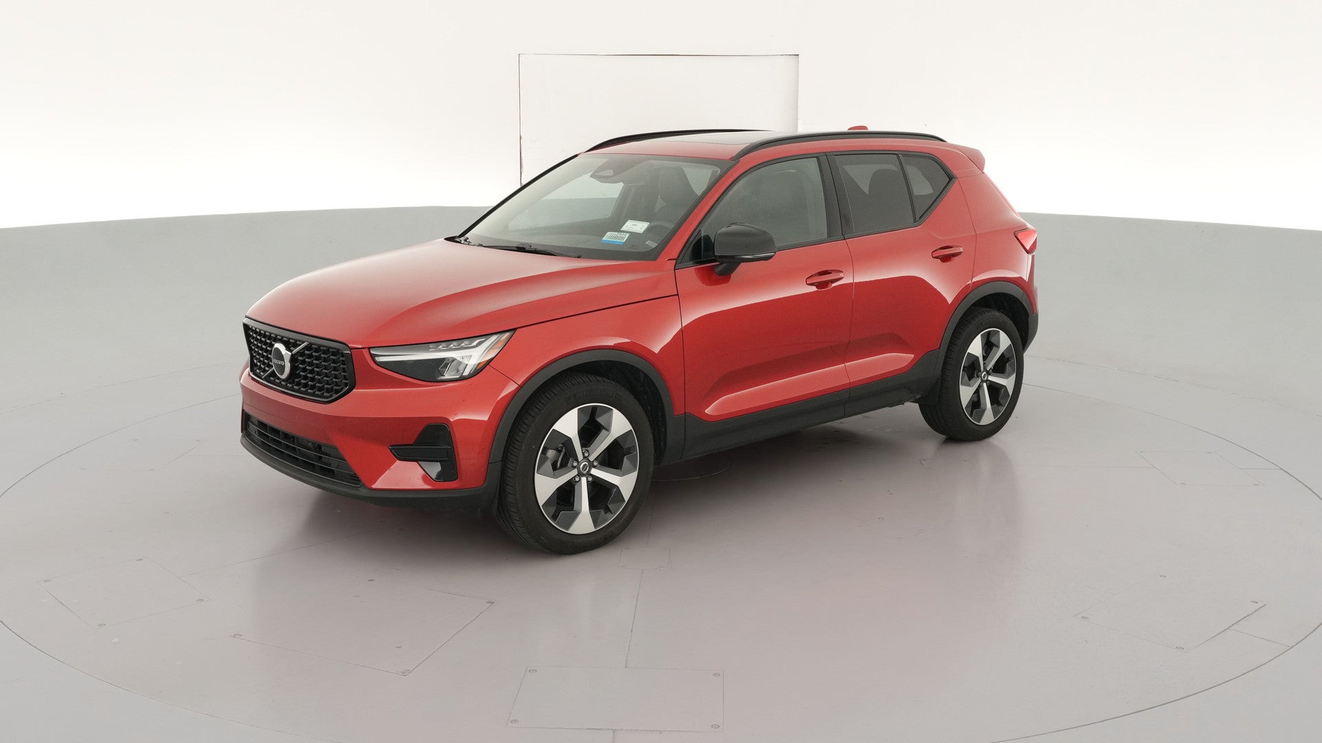 2024 Volvo XC40 vehicle photo