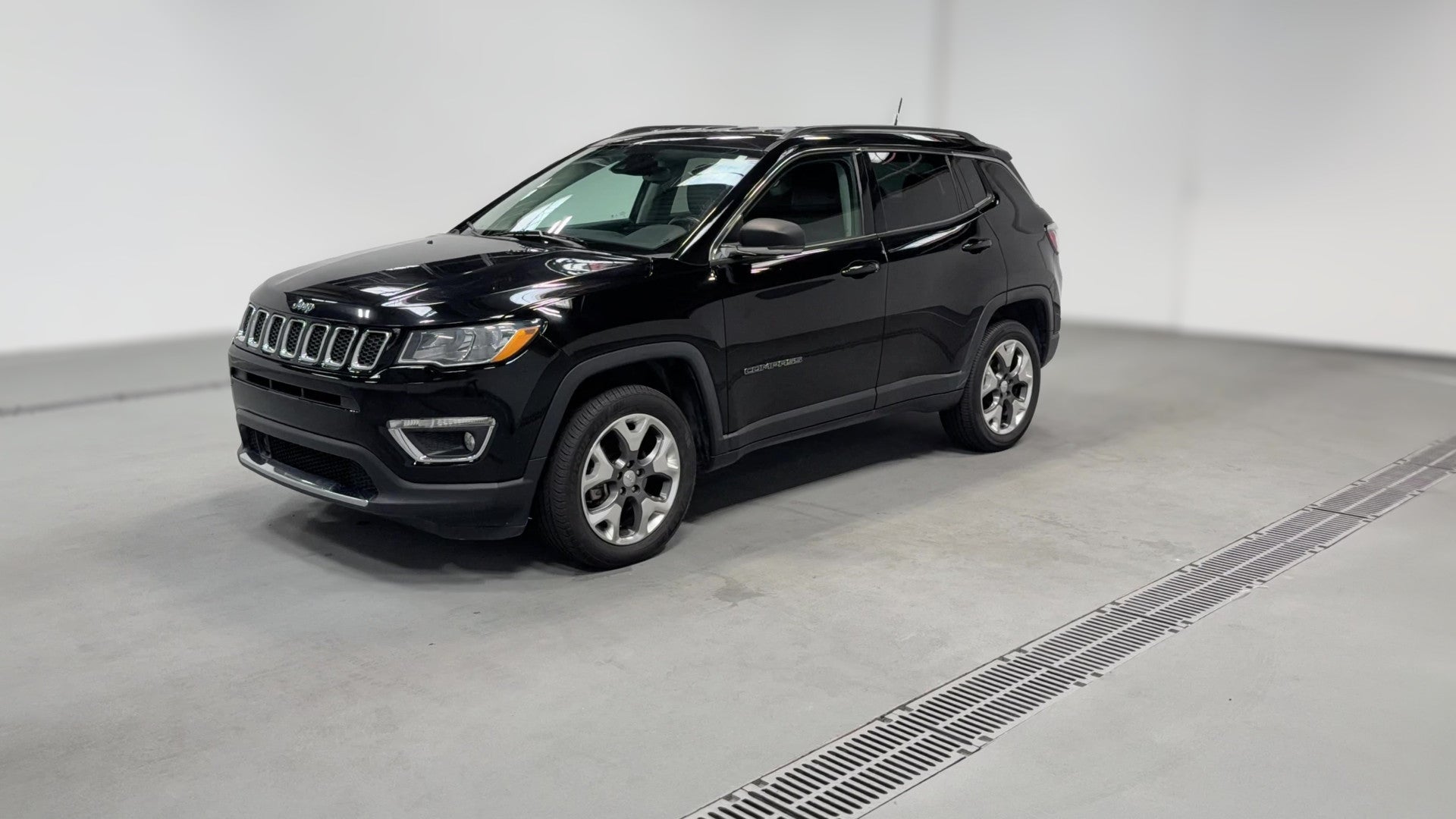 2021 Jeep Compass vehicle photo