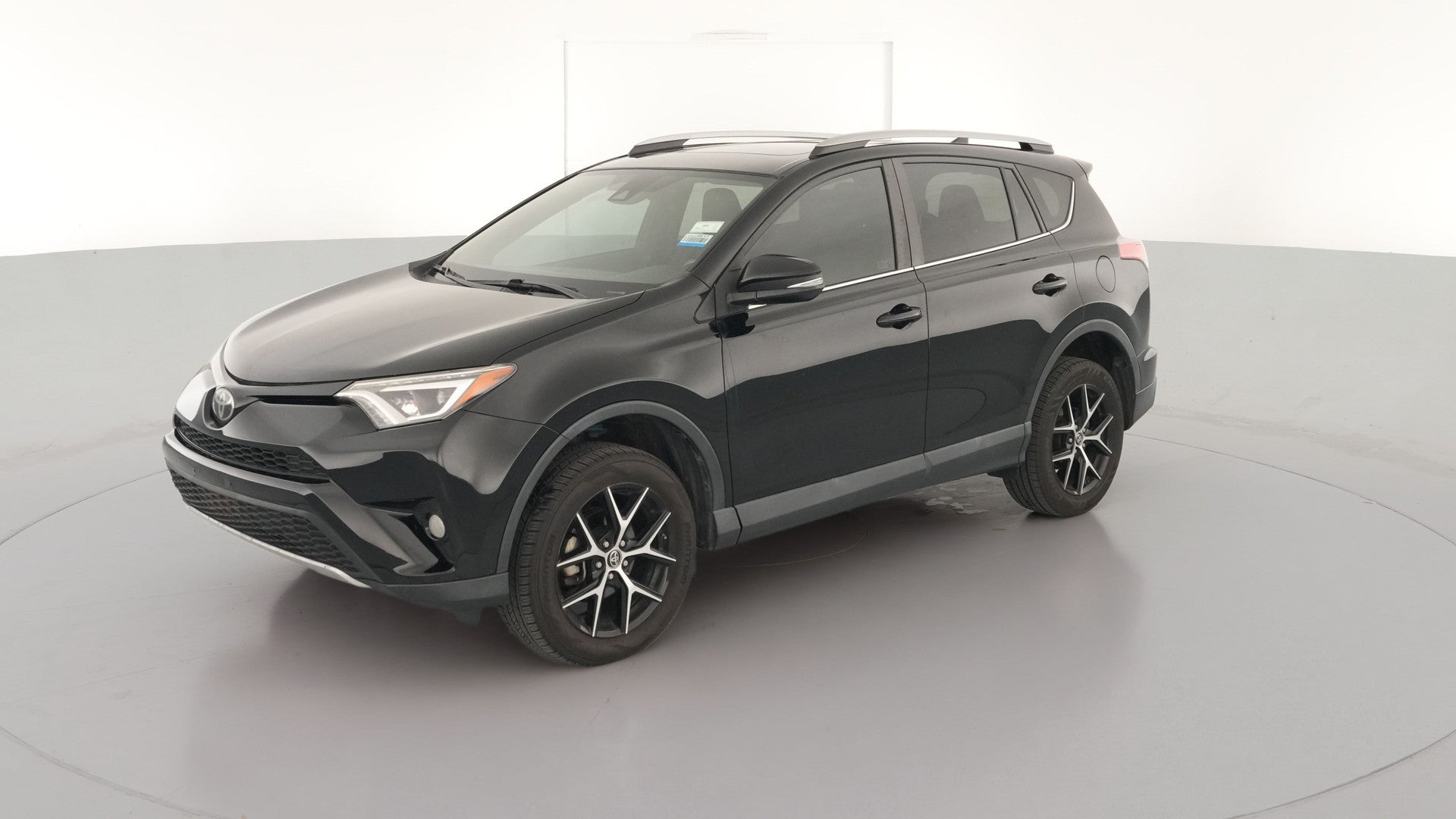 2018 Toyota RAV4 vehicle photo