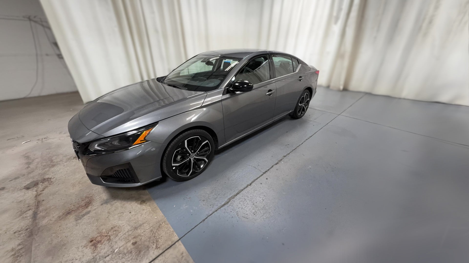 2025 Nissan Altima vehicle photo