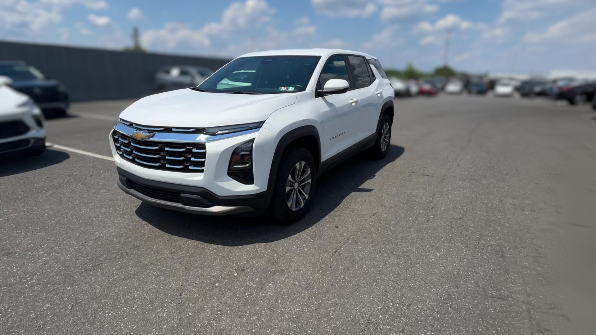 2025 Chevrolet Equinox vehicle photo