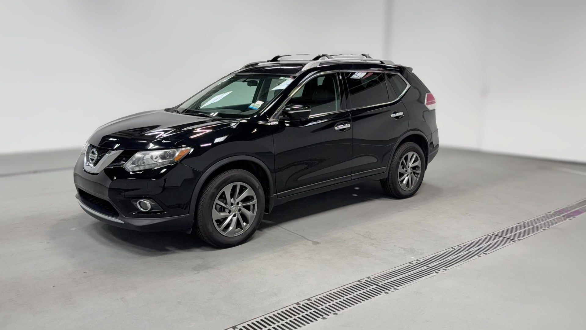 2015 Nissan Rogue vehicle photo