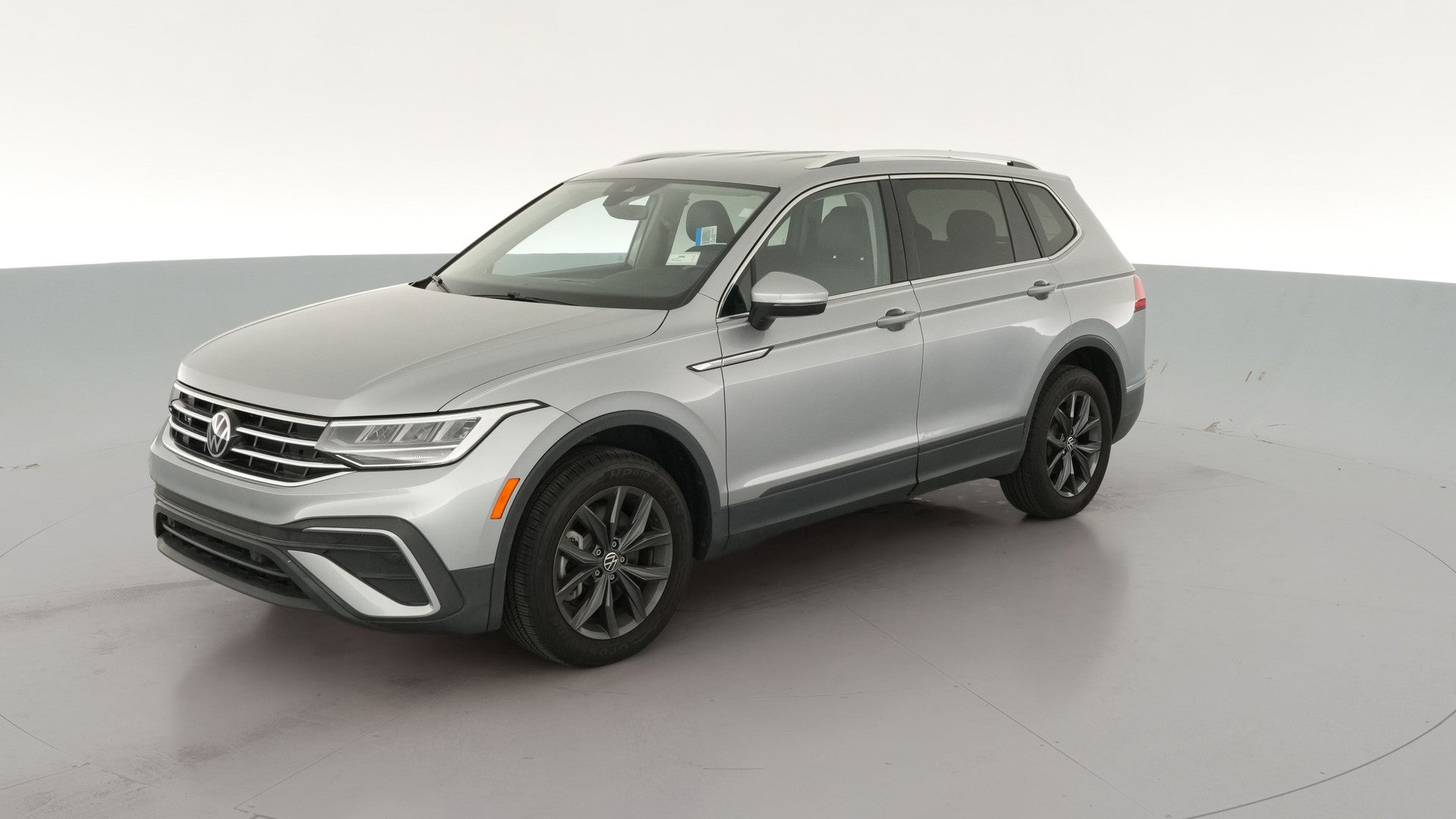 2024 Volkswagen Tiguan vehicle photo