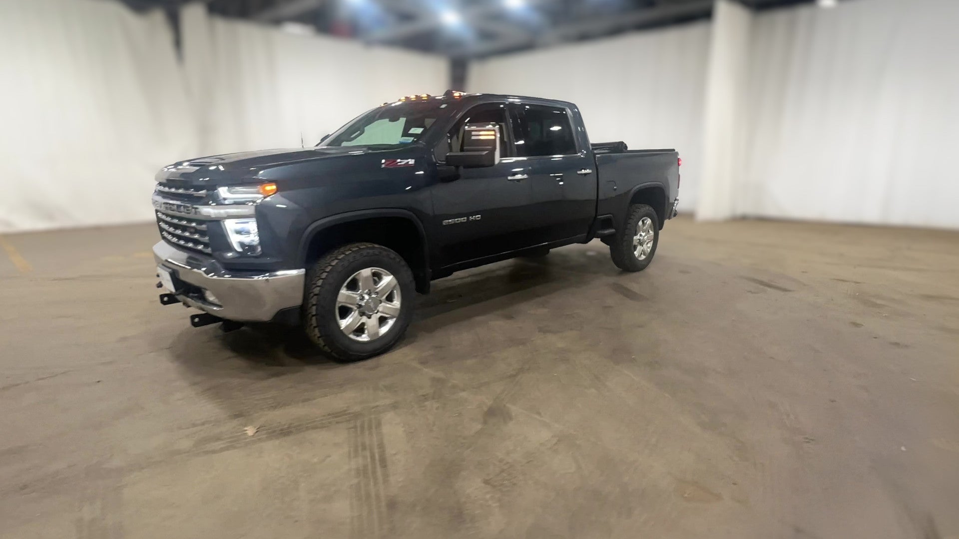 2020 Chevrolet Silverado 2500 HD Crew Cab vehicle photo