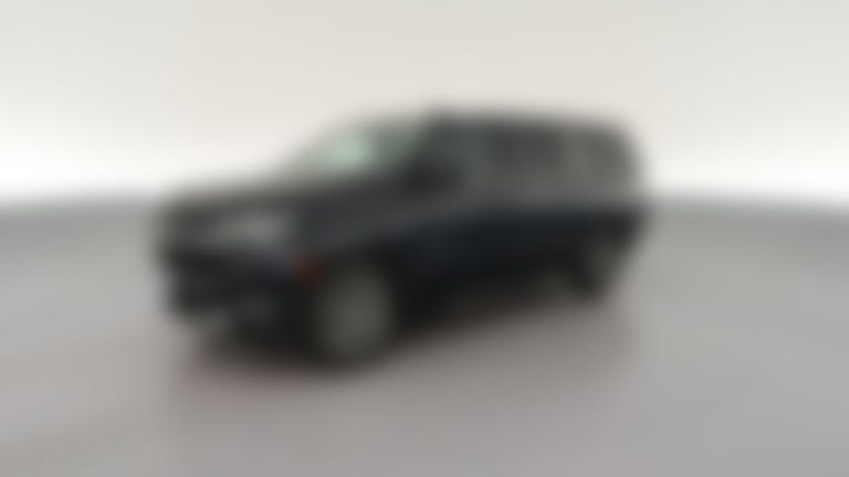 2024 Chevrolet Suburban vehicle photo
