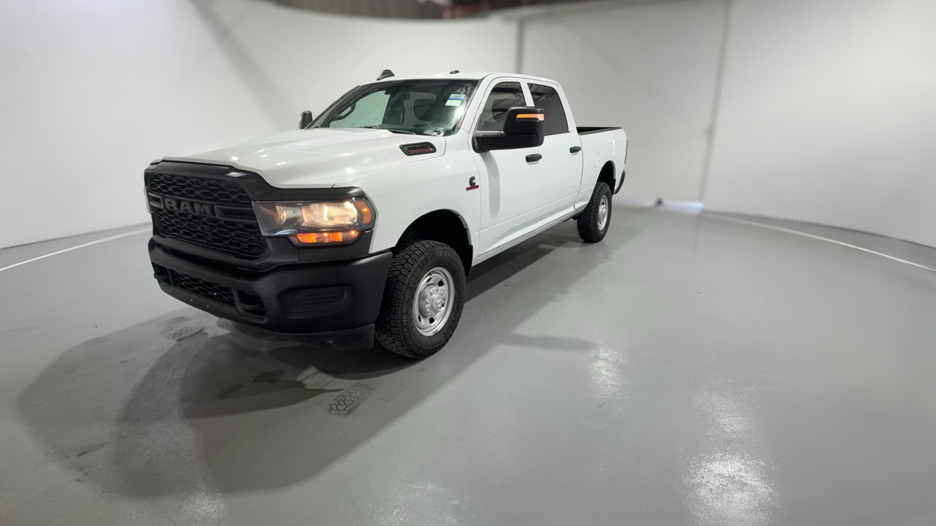 2024 Ram 2500 Crew Cab vehicle photo