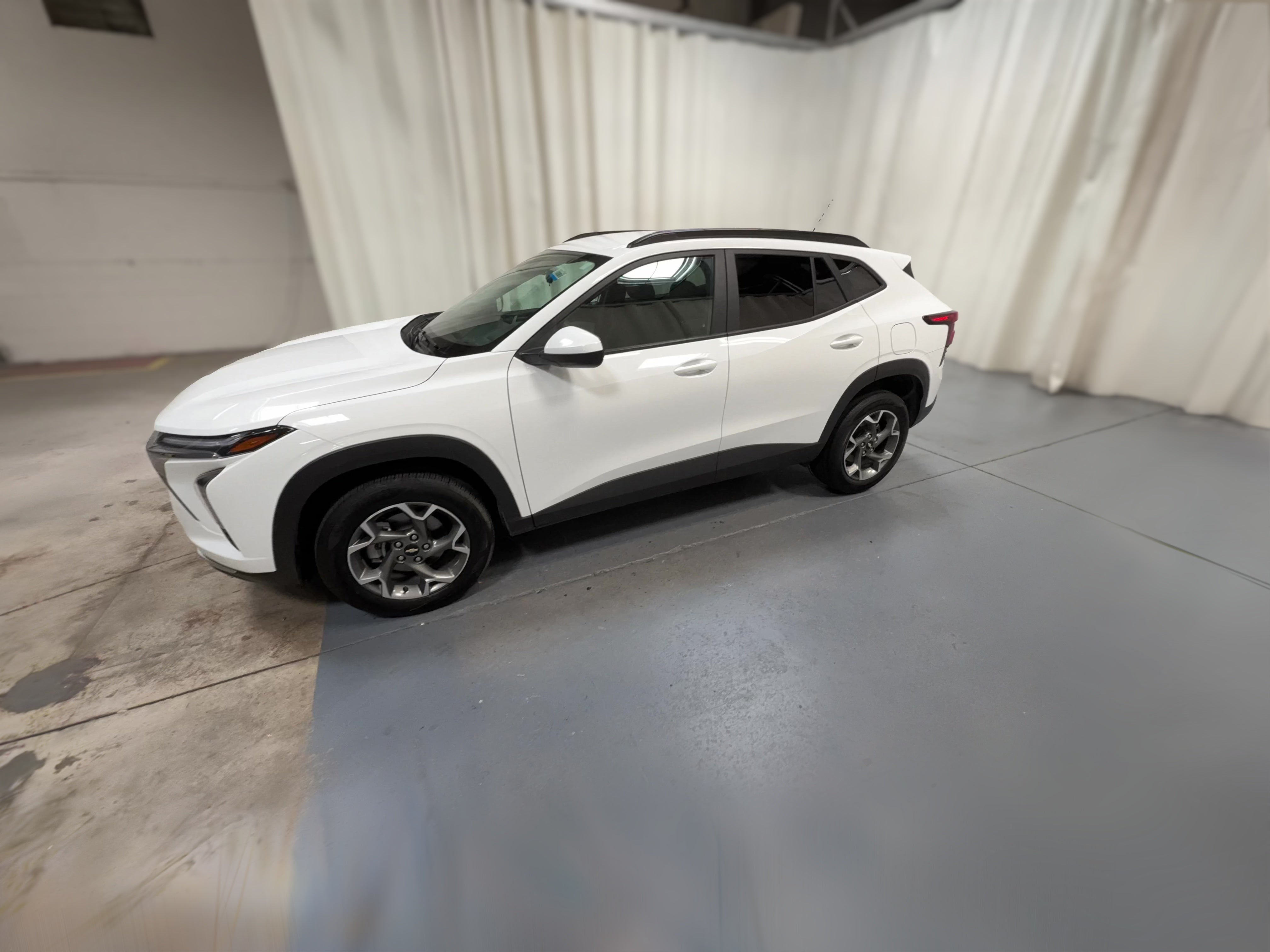 2025 Chevrolet Trax LT - Photo 19