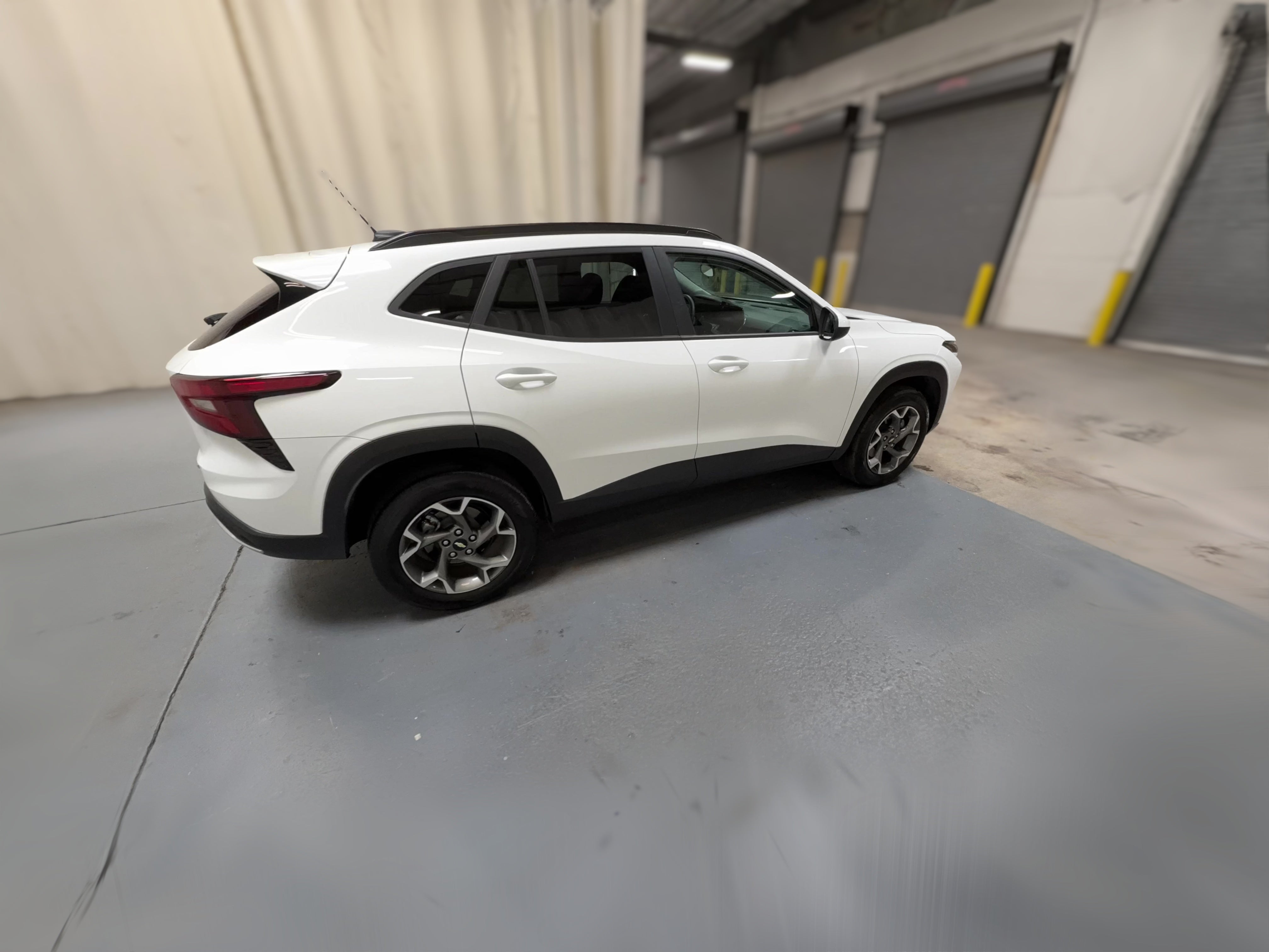 2025 Chevrolet Trax LT - Photo 27