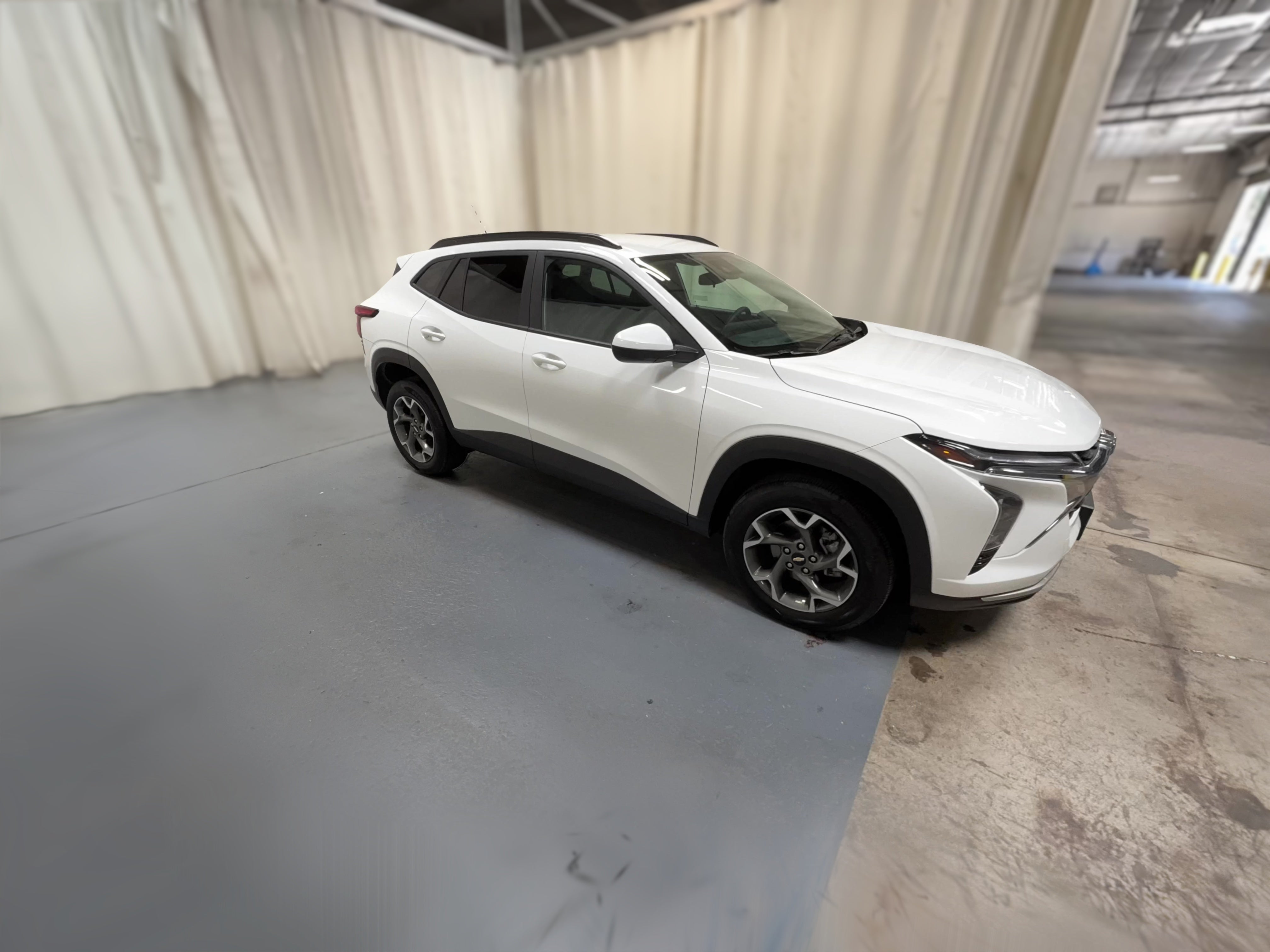 2025 Chevrolet Trax LT - Photo 29