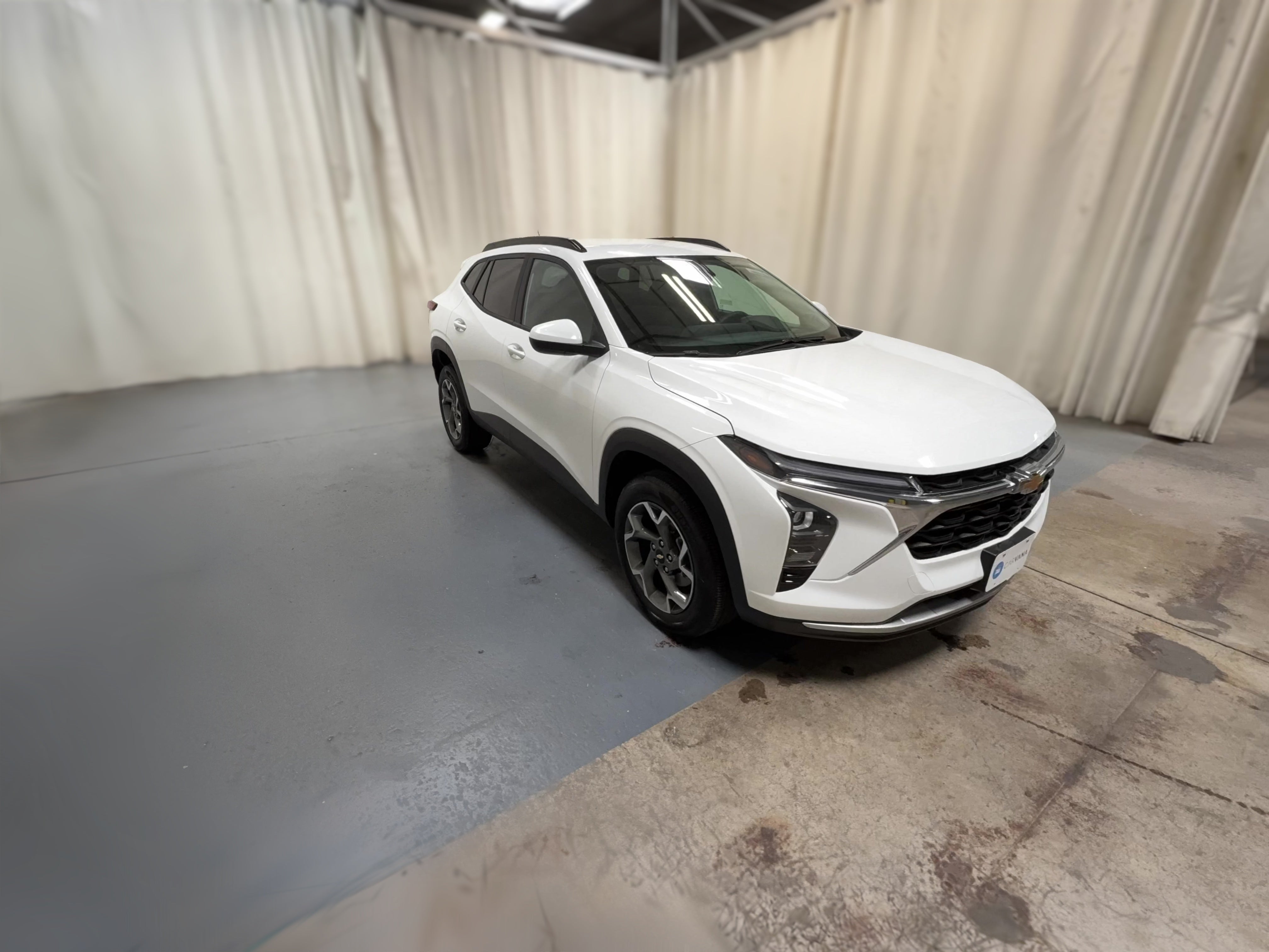 2025 Chevrolet Trax LT - Photo 30