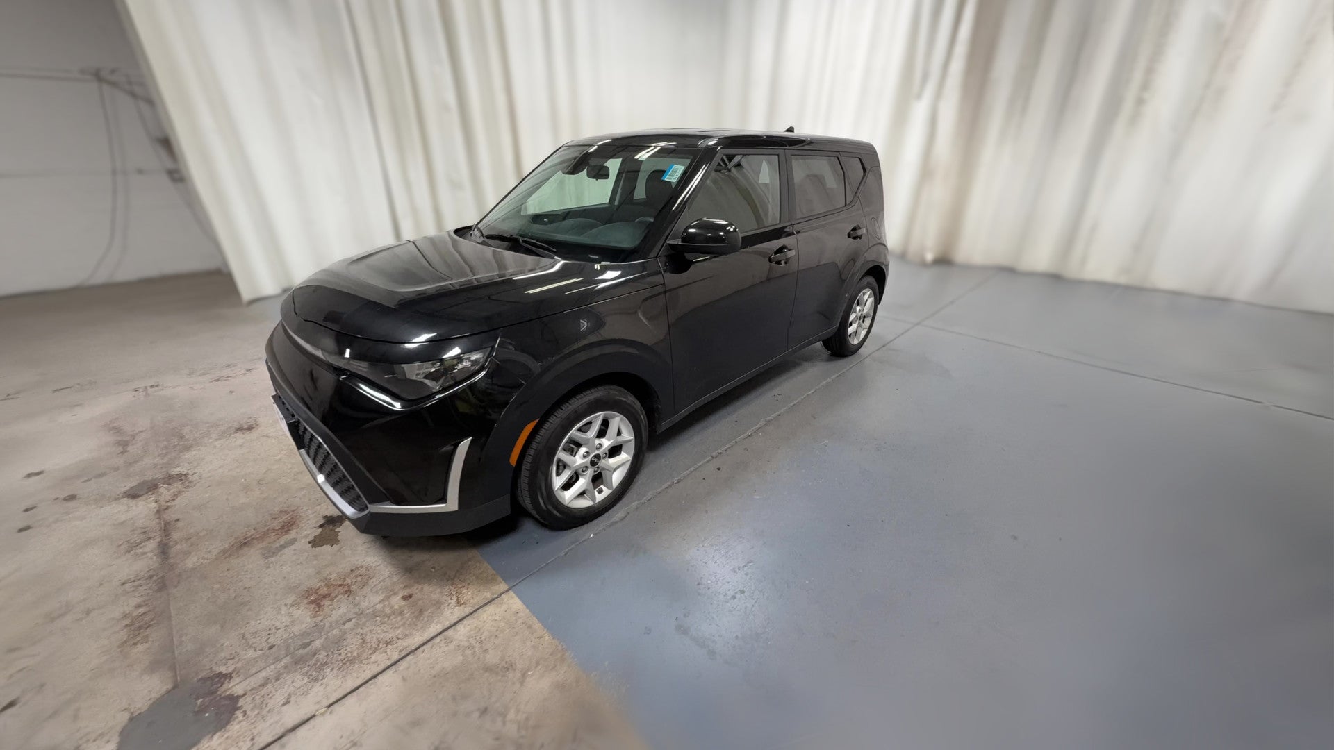 2025 Kia Soul vehicle photo
