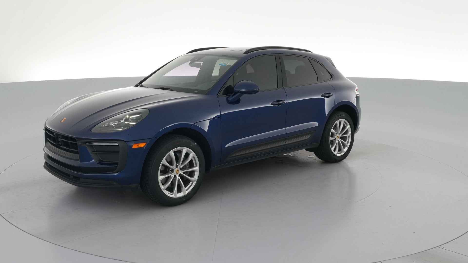 2023 Porsche Macan vehicle photo