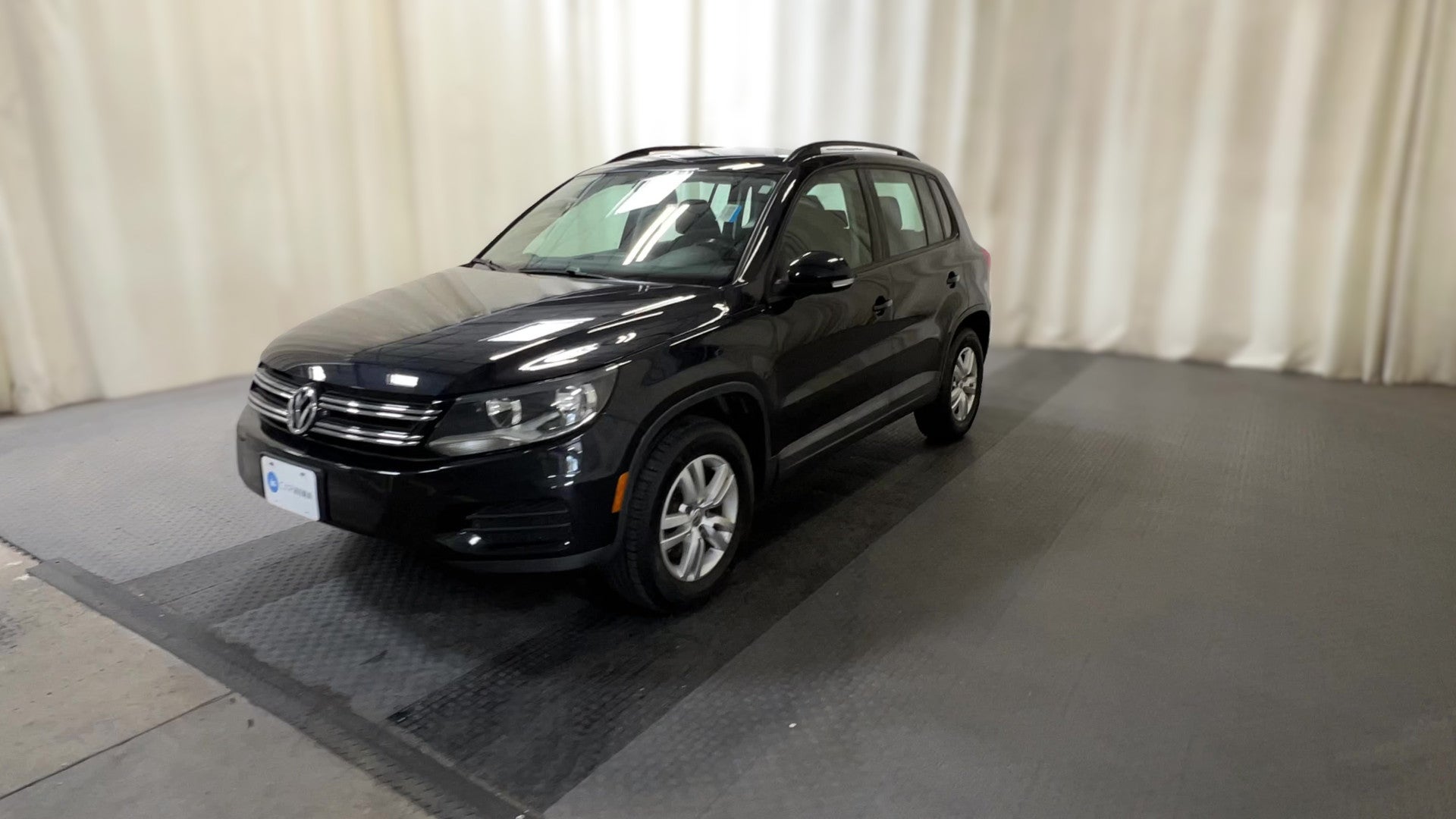 2017 Volkswagen Tiguan vehicle photo