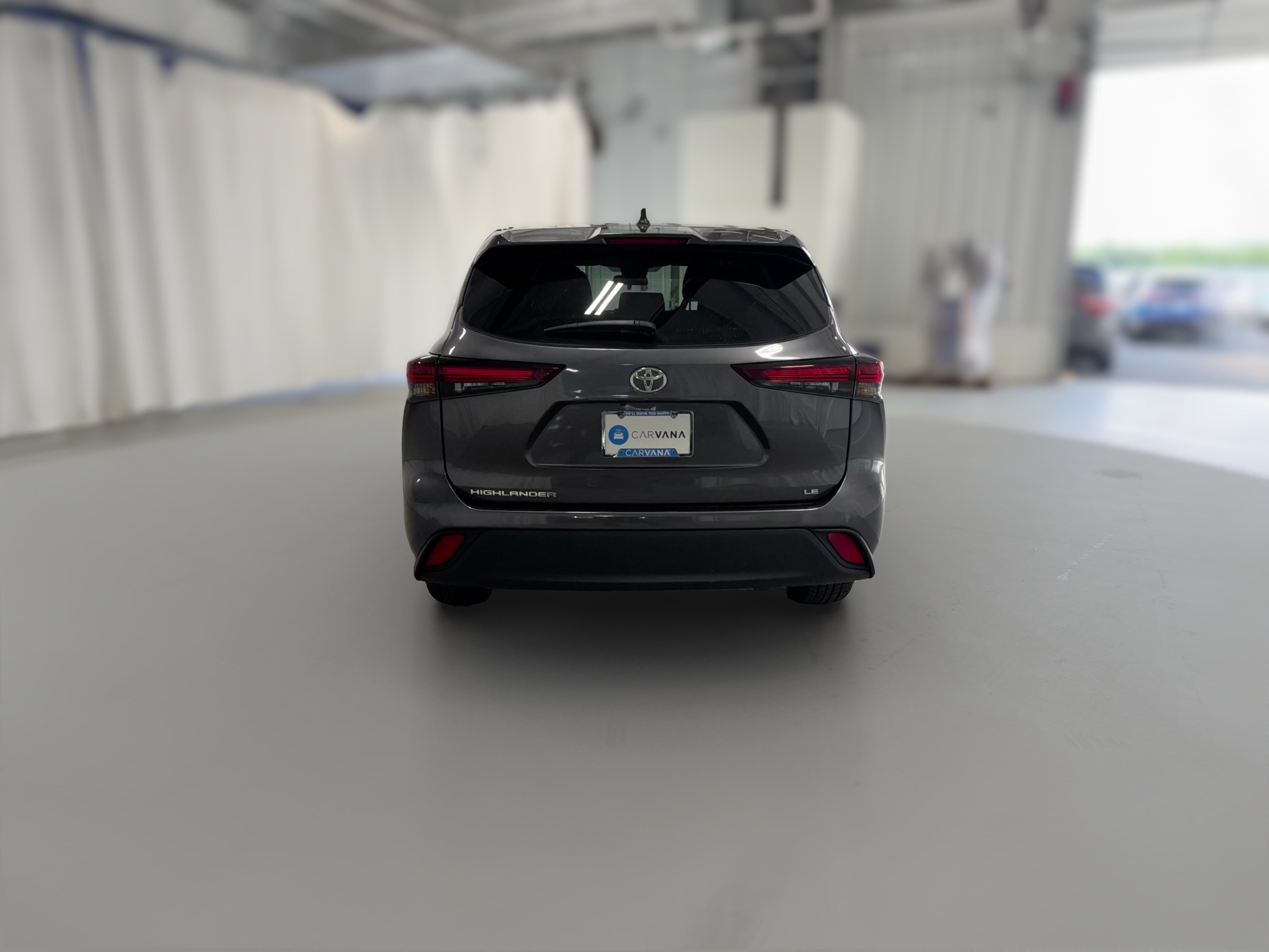 2025 Toyota Highlander LE - Photo 36