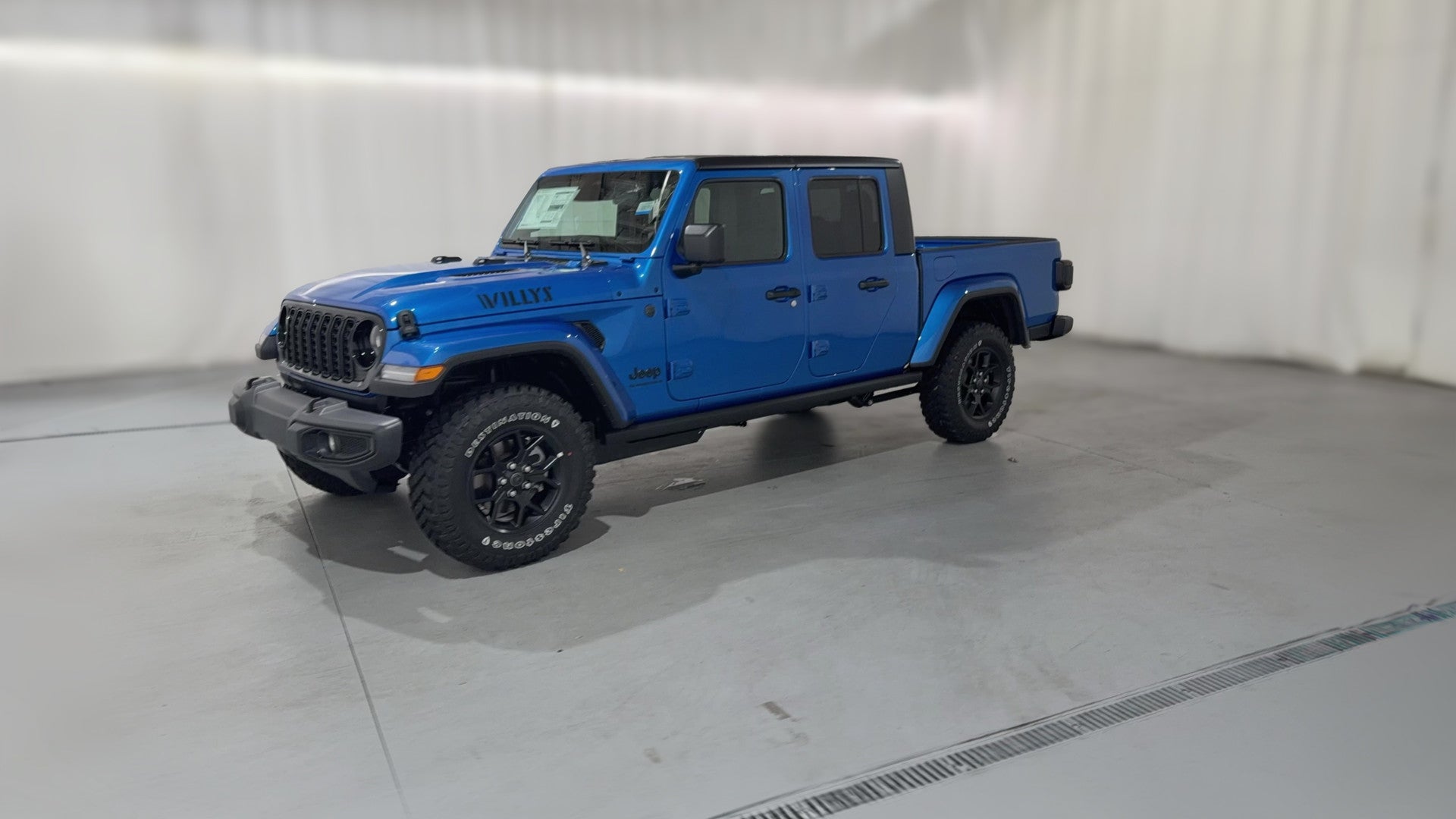 2026 Jeep Gladiator vehicle photo