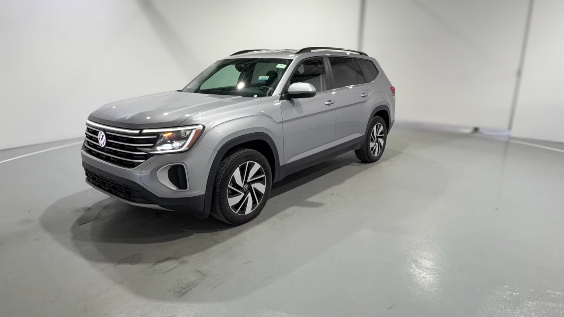 2026 Volkswagen Atlas vehicle photo