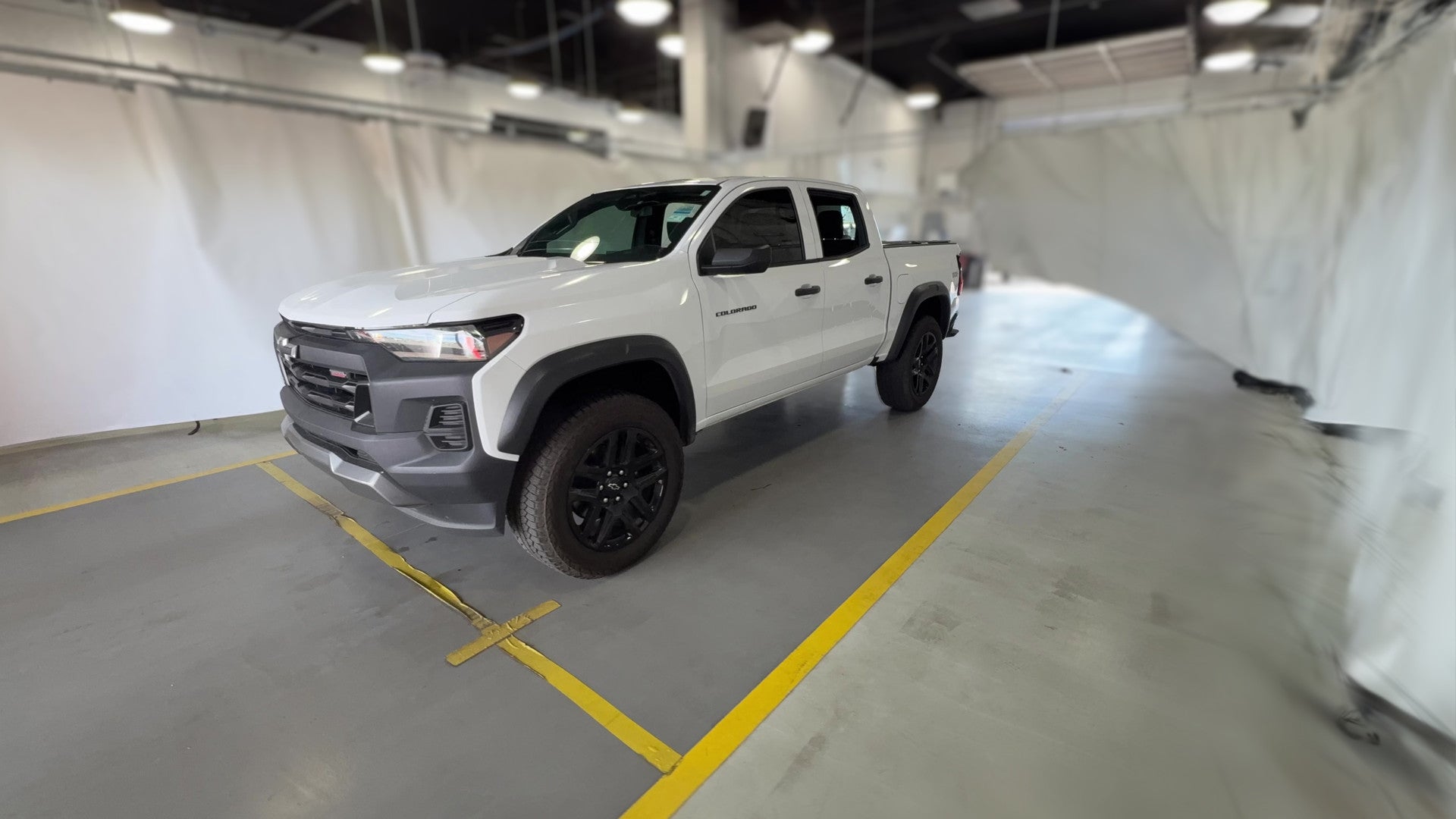 2023 Chevrolet Colorado Crew Cab vehicle photo