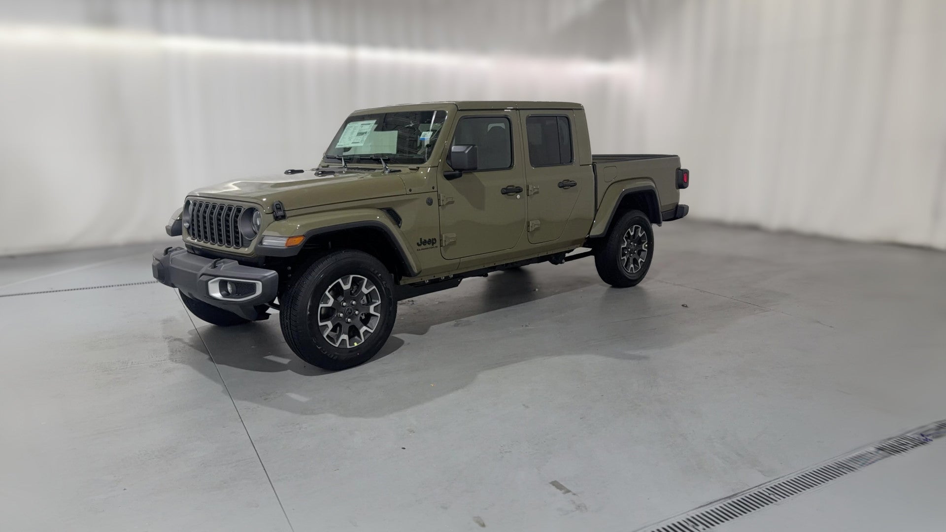 2026 Jeep Gladiator vehicle photo